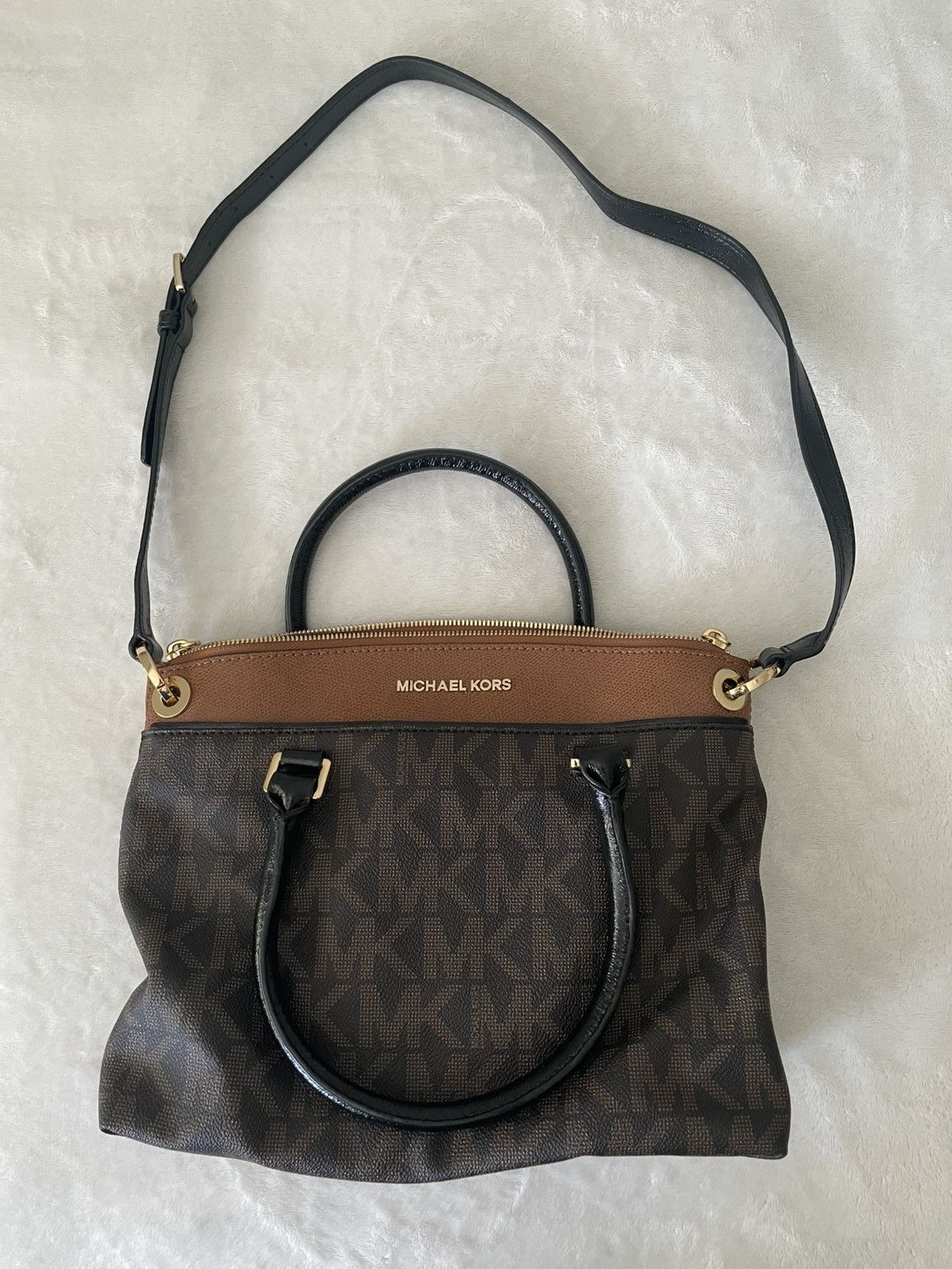 Michael Kors Michael Kors Aubrey MD Satchel Size ONE SIZE - 1 Thumbnail