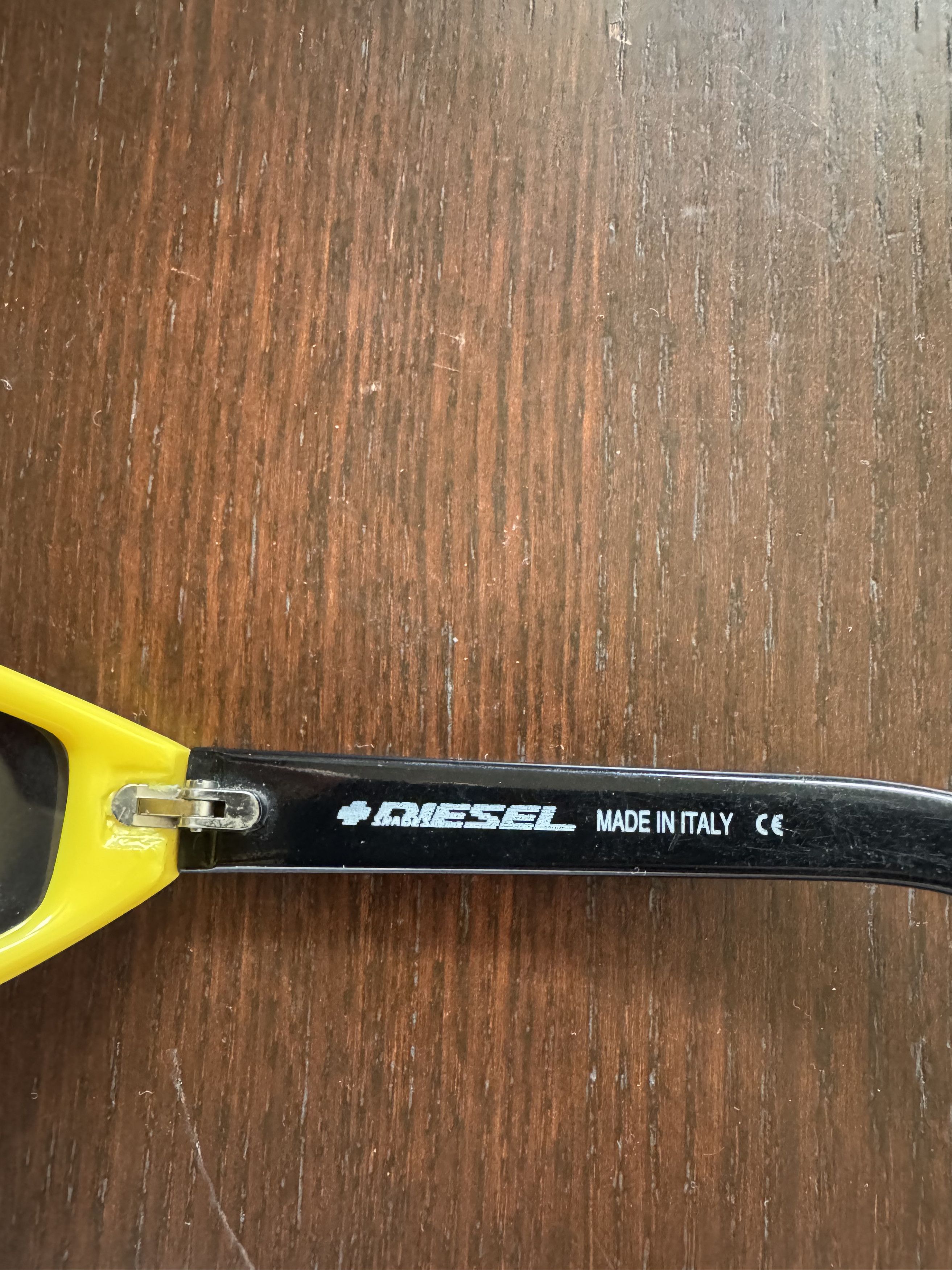 Diesel Diesel '90s Black & Yellow Sport Plastic Sunglasses Size ONE SIZE - 4 Thumbnail