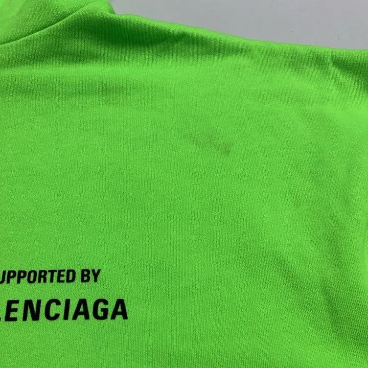 Balenciaga Balenciaga Balenciaga World Food Programme Logo Hoodie -25 Size US M / EU 48-50 / 2 - 6 Thumbnail