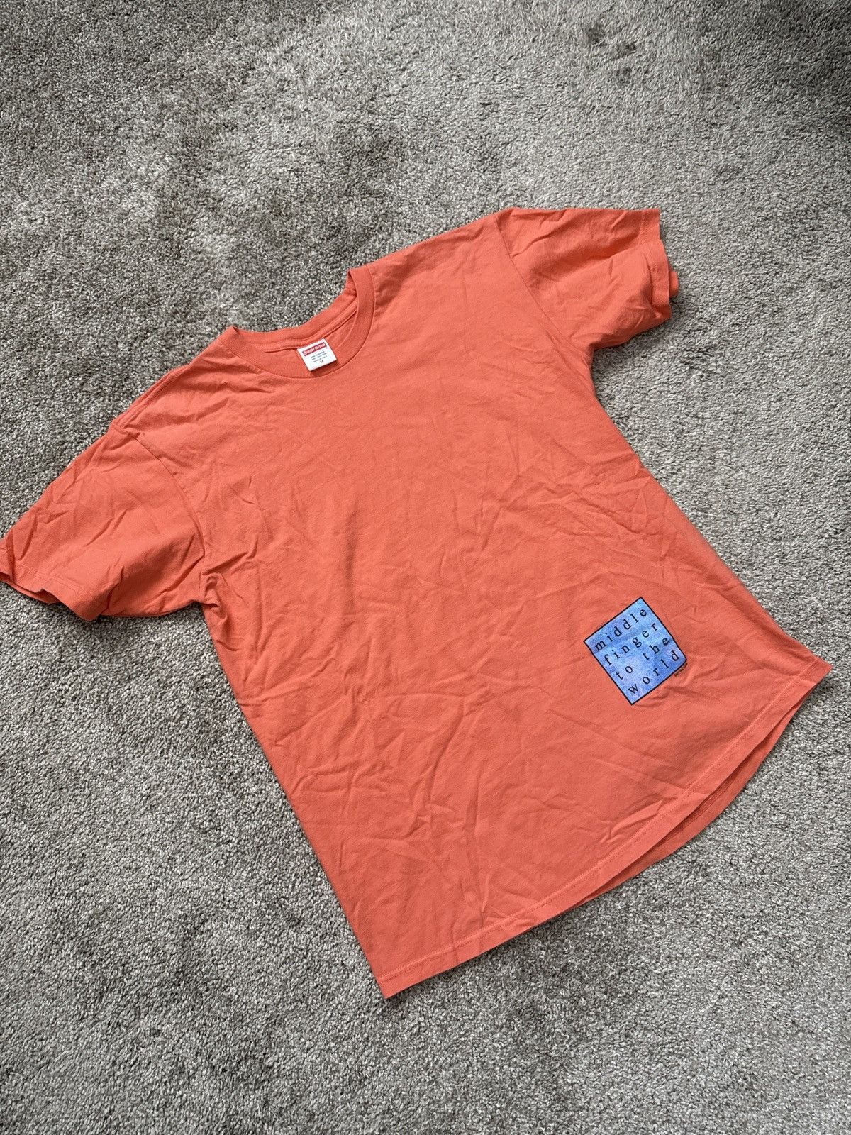 Supreme Supreme middle finger tee size medium salmon Size US M / EU 48-50 / 2 - 1 Thumbnail