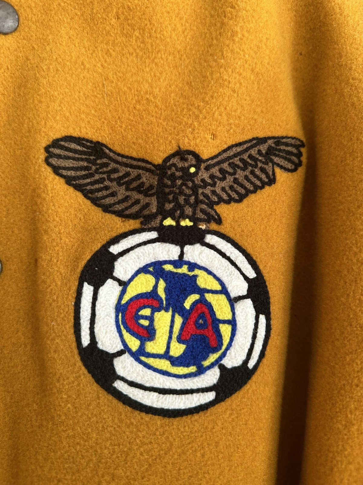 Vintage Yellow and brown Club America varsity jacket 90s vintage Size US L / EU 52-54 / 3 - 7 Thumbnail