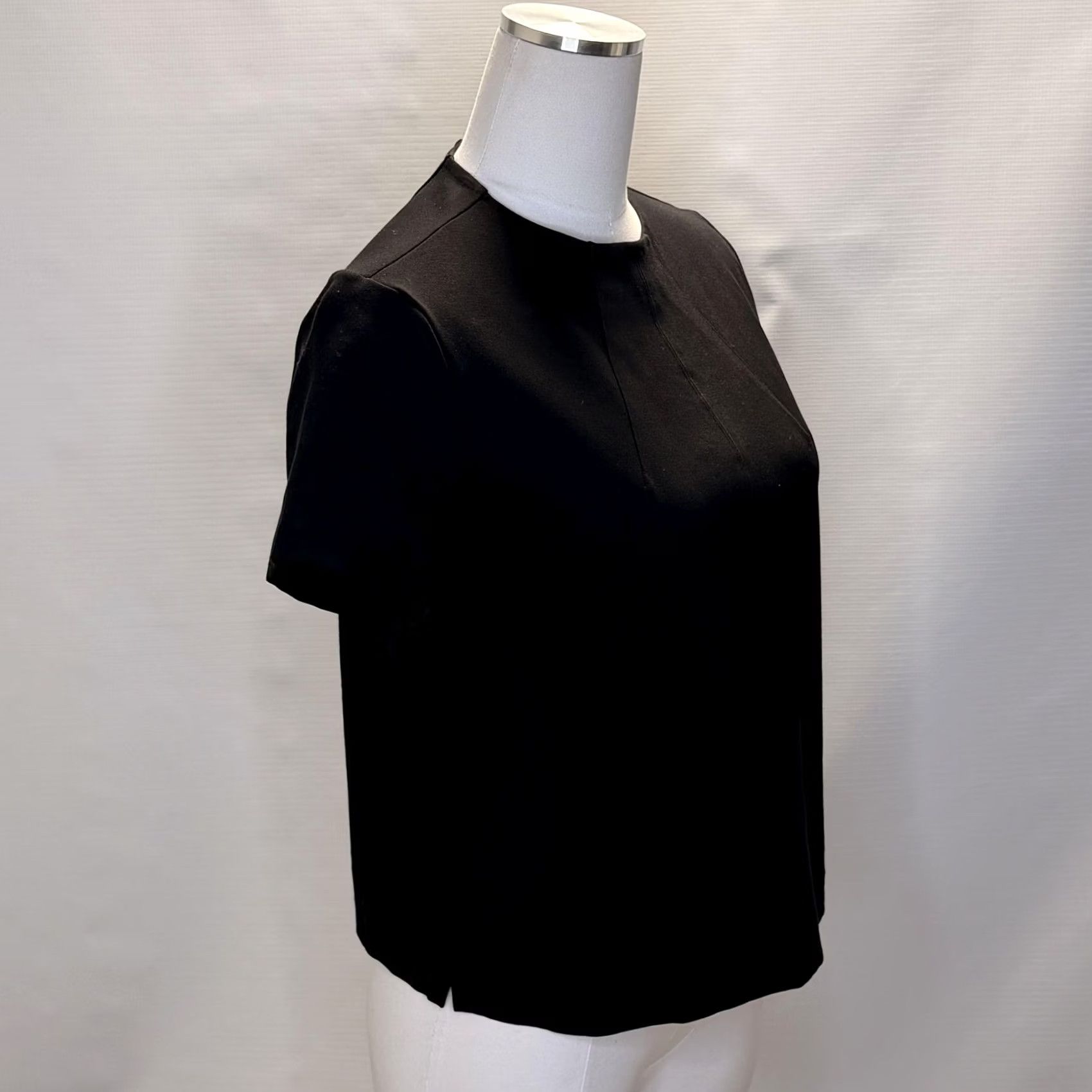 Spanx Spanx Blouse Womens Medium Black Short Sleeve Crew Neck Back Zip Knit Top Size M / US 6-8 / IT 42-44 - 3 Thumbnail