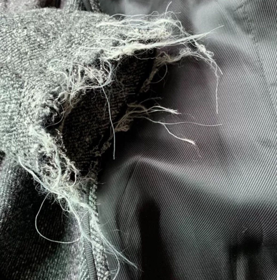 Helmut Lang HELMUT LANG Heavy Industry Wool Damaged Coat Windcoat Size US S / EU 44-46 / 1 - 5 Thumbnail