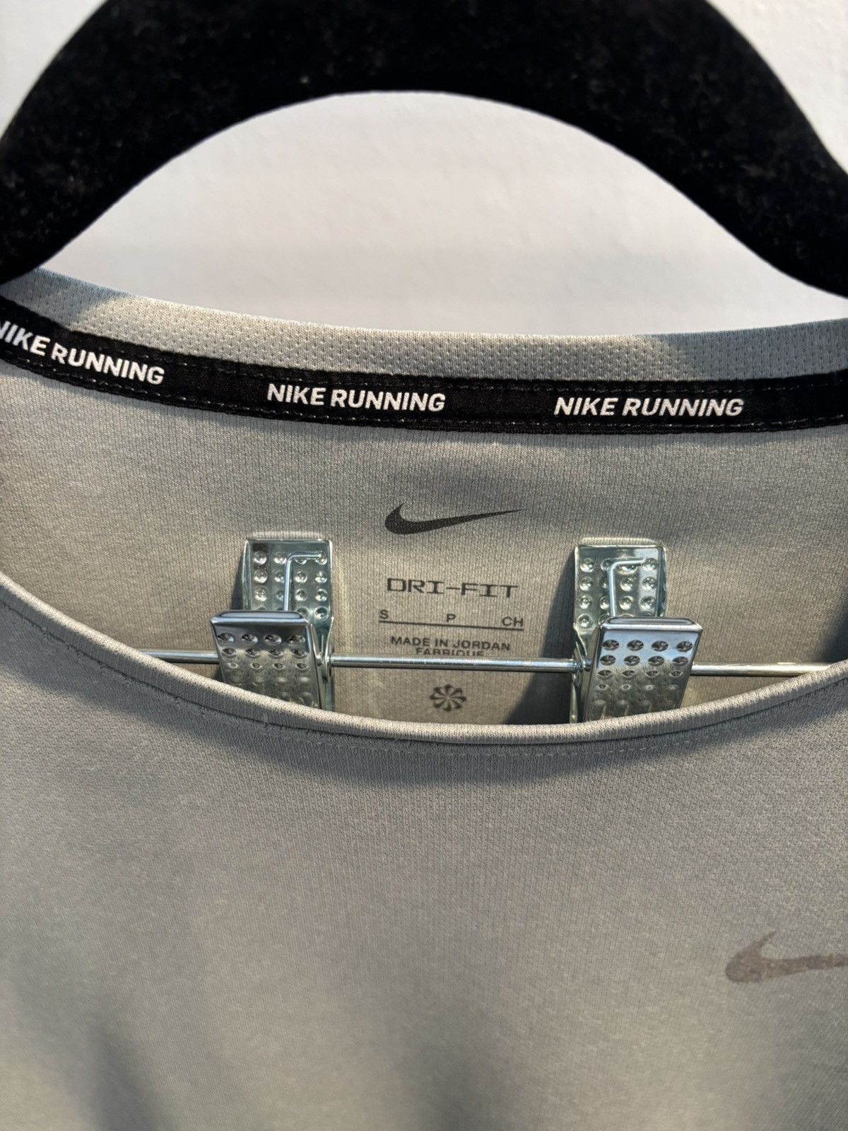 Nike Nike Grey Running Dri-Fit Long Sleeve Athletic Tee Size US S / EU 44-46 / 1 - 2 Thumbnail