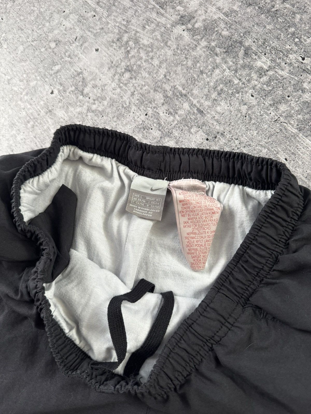 Nike Nike Vintage Track Pants Joggers 90s Sweatpants Black Size L Size US 34 / EU 50 - 7 Thumbnail