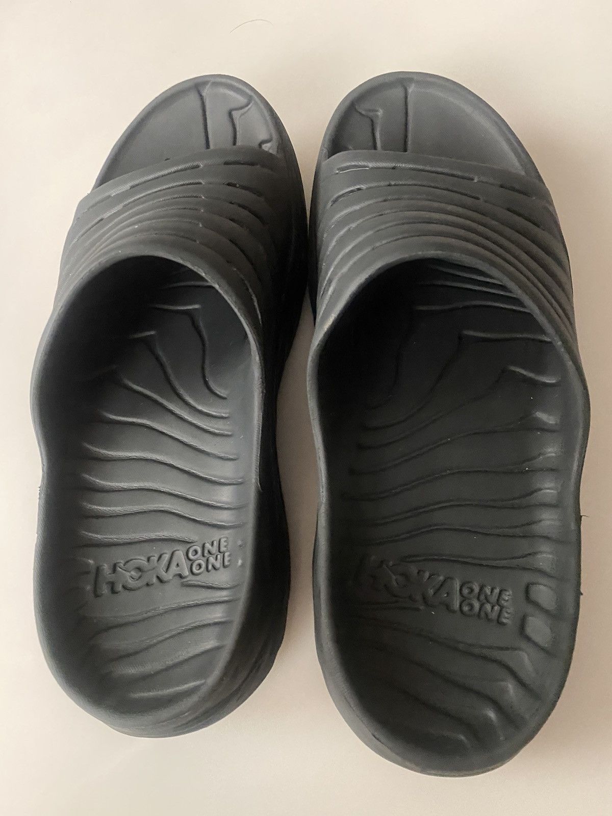 Hoka Hoka one one Ora recovery slide2 12 US VGC Size US 12 / EU 45 - 5 Thumbnail