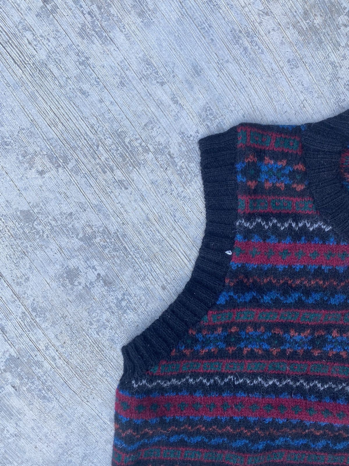 Vintage ⚡️Steals⚡️ Shetland 100% Pure New Wool Sweater Vest Size US M / EU 48-50 / 2 - 5 Thumbnail