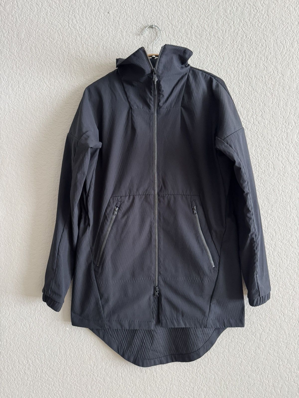 Adidas × Reigning Champ Long Lightweight Tech Fabric Jacket With Tail Size S / US 4 / IT 40 - 2 Thumbnail