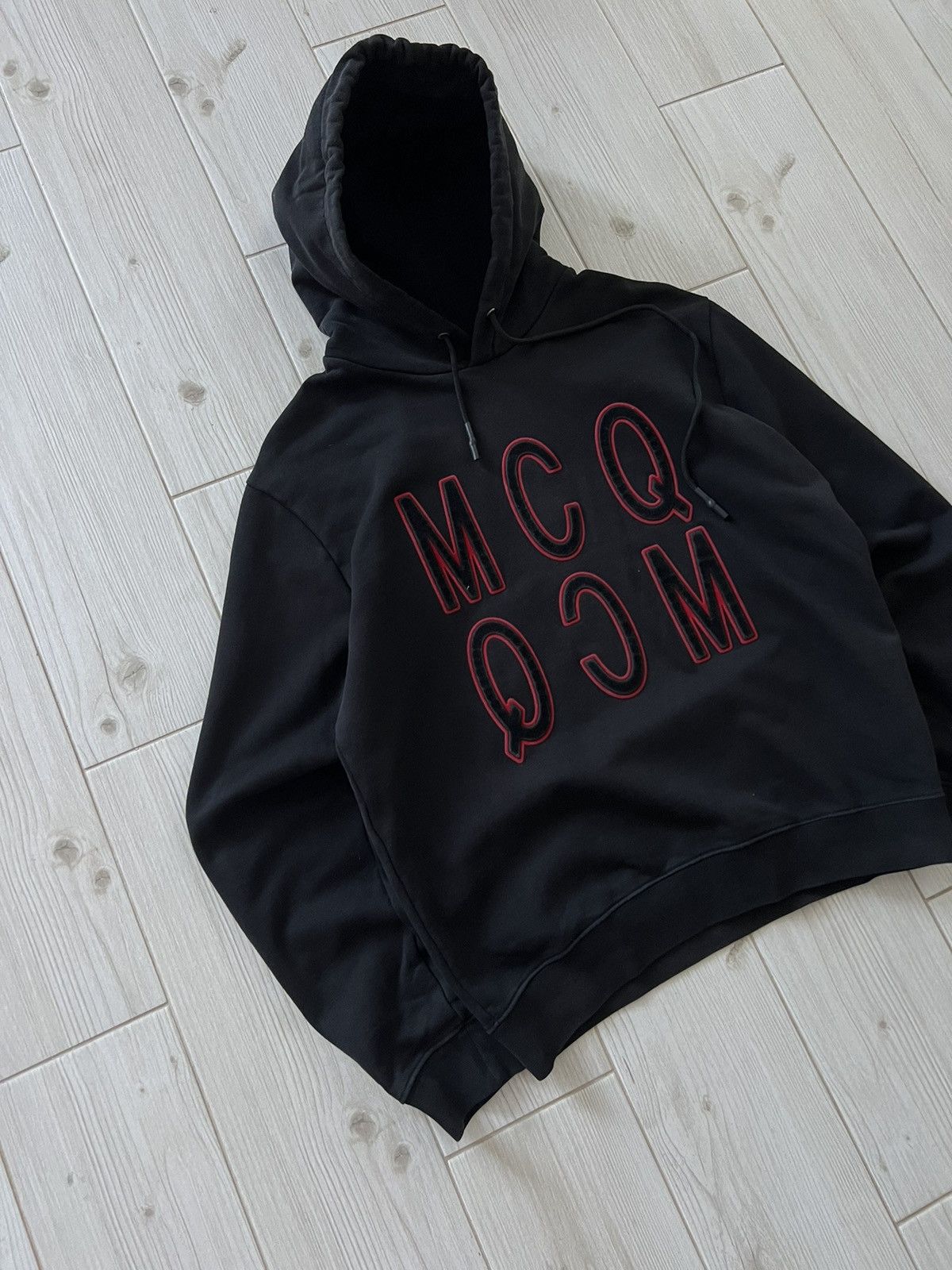 Alexander McQueen MCQ Alexander McQueen Hoodie Logo Reverse Vintage Size US S / EU 44-46 / 1 - 10 Thumbnail