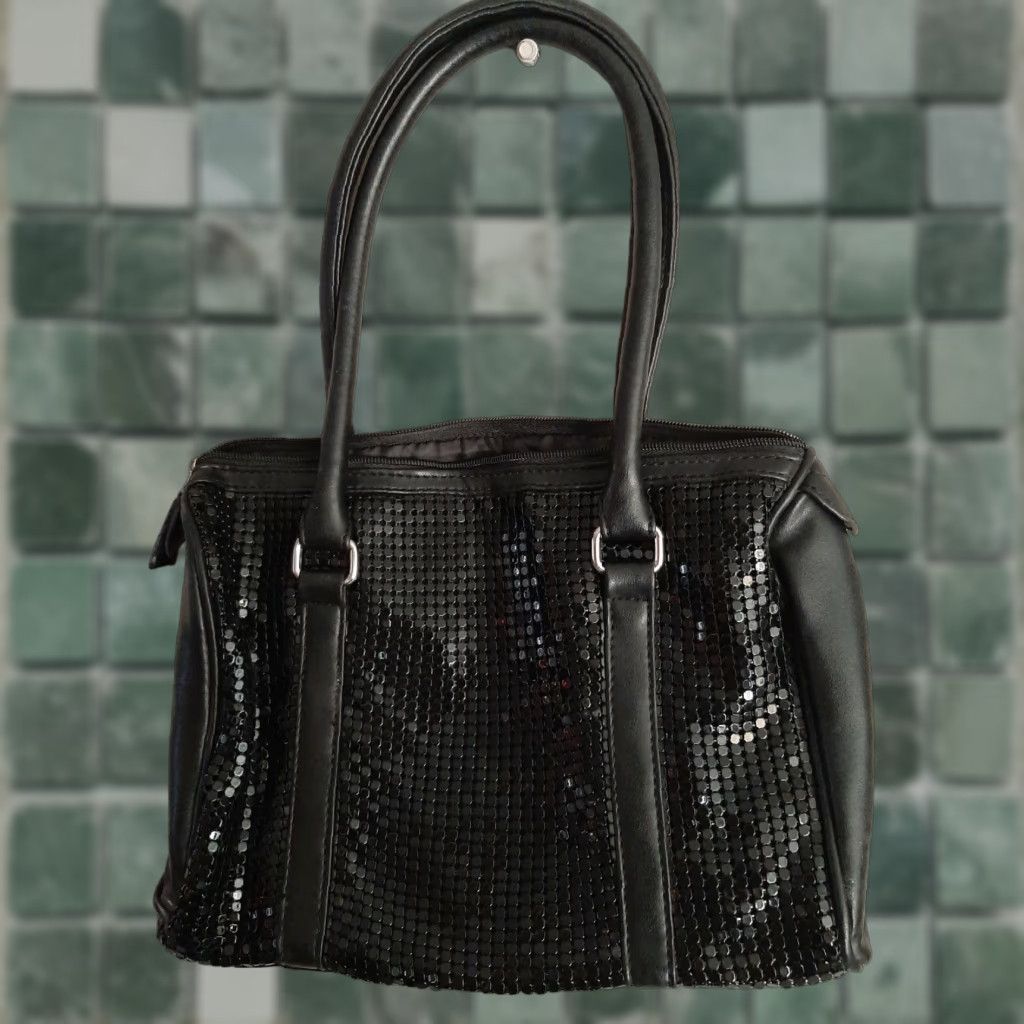 Greats Lancome Beaded Black Purse Clutch Women Great condition Pre-owned Black Polyester Accessories Size ONE SIZE - 1 Thumbnail
