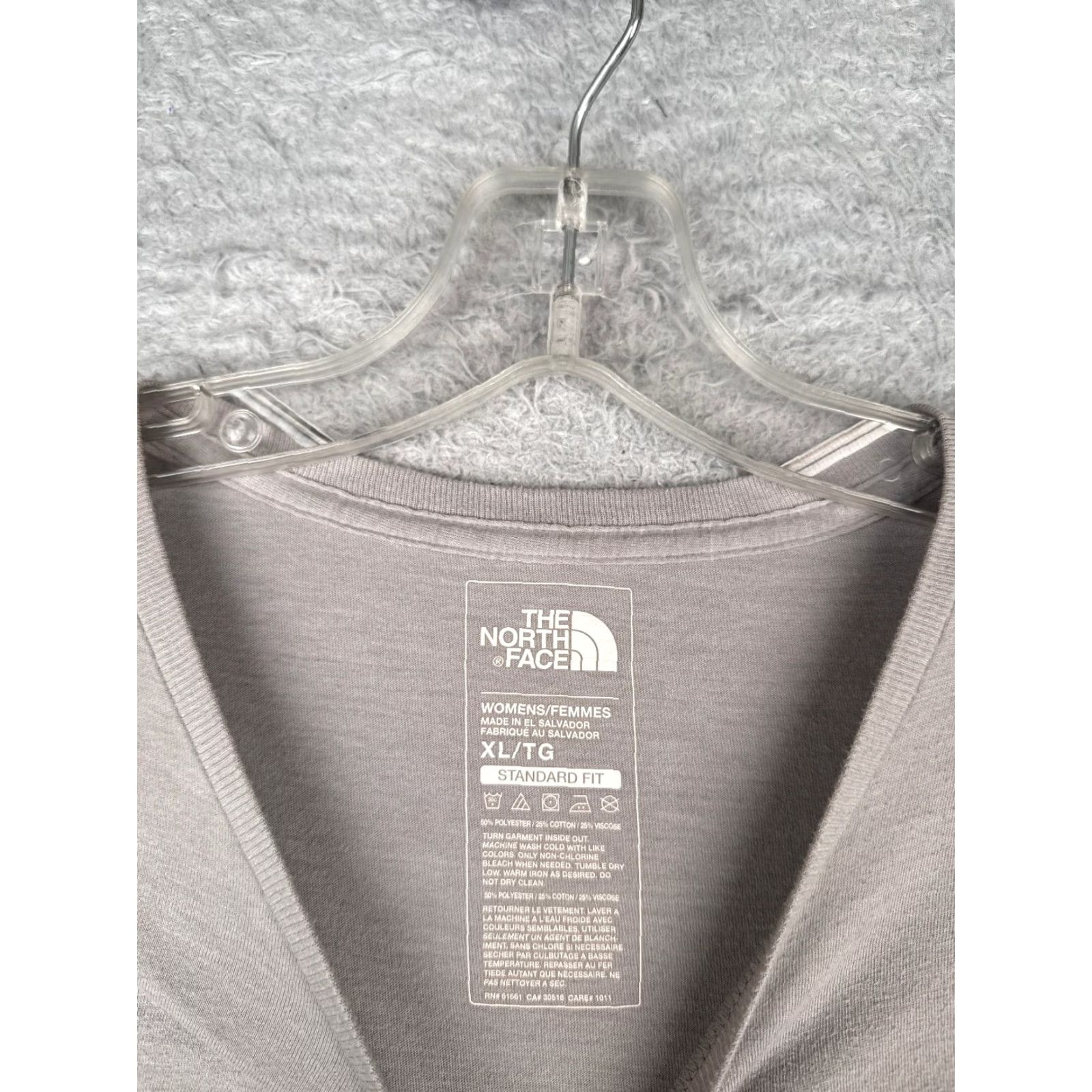The North Face The North Face Shirt Women XL Gray Polyester Blend Bear Logo READ Size XL / US 12-14 / IT 48-50 - 7 Thumbnail
