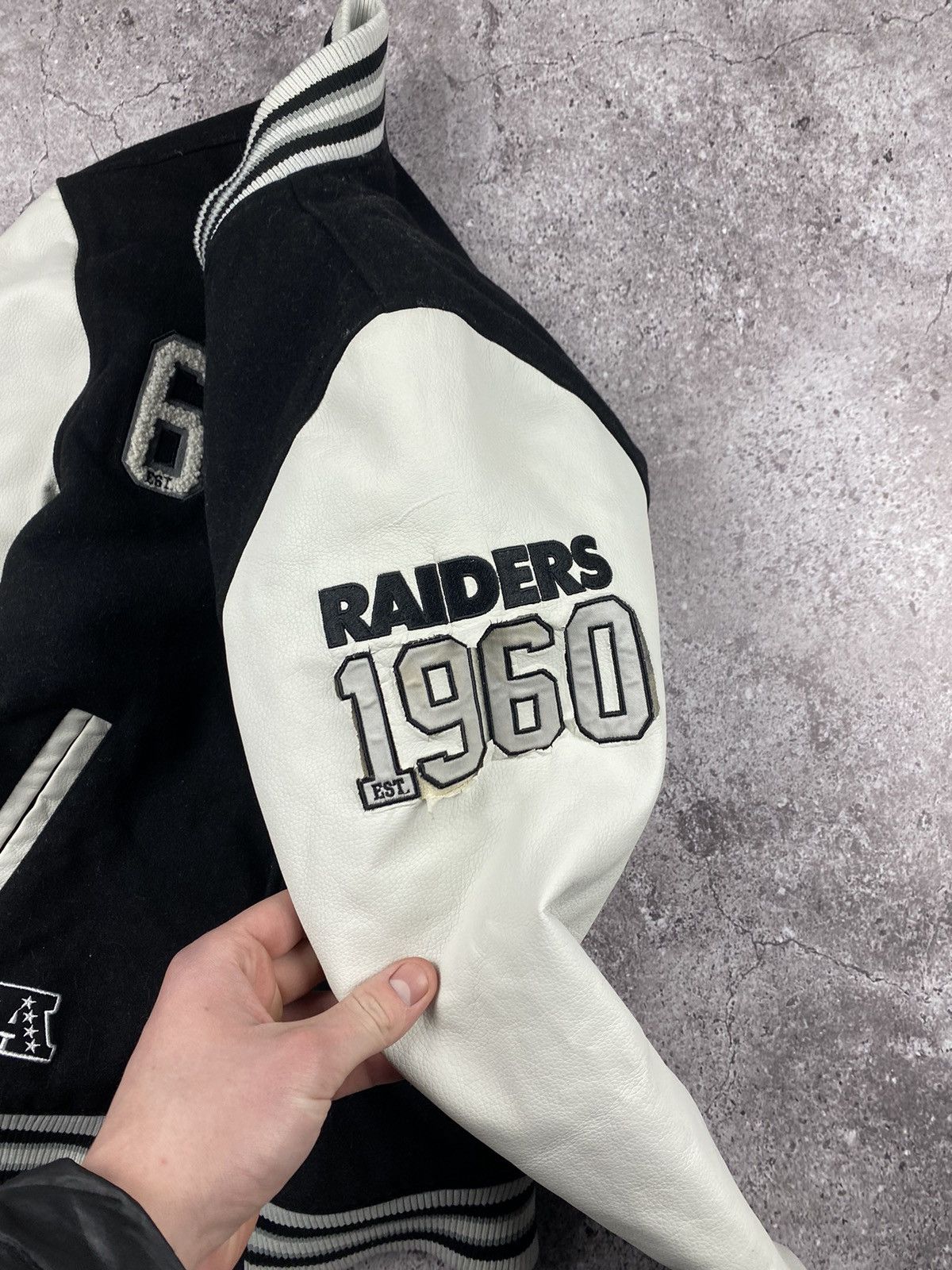 NFL Oakland Raiders NFL wool/leather Black VintgaeBomber Jacket Size US M / EU 48-50 / 2 - 6 Thumbnail