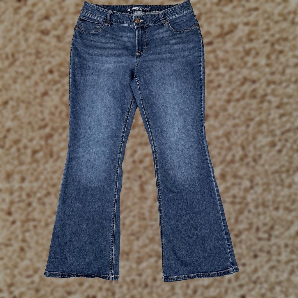 Vintage Maurices M Jeans Bootcut Jeans Womens 16W Mid Rise Stretch 34x31 Medium Blue Wash Embroidered 5-Pocket Denim Recycled? Size 38" / US 16 / IT 52 - 1 Thumbnail