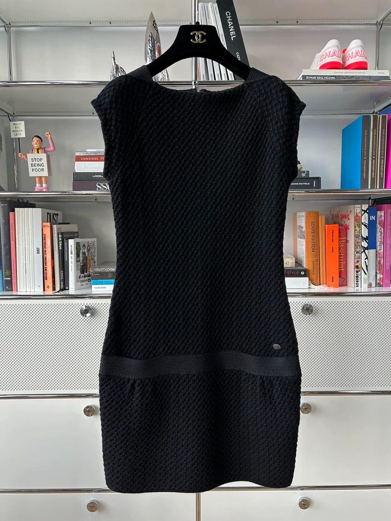 Chanel 12A black knitted dress 2503-Nextarrow