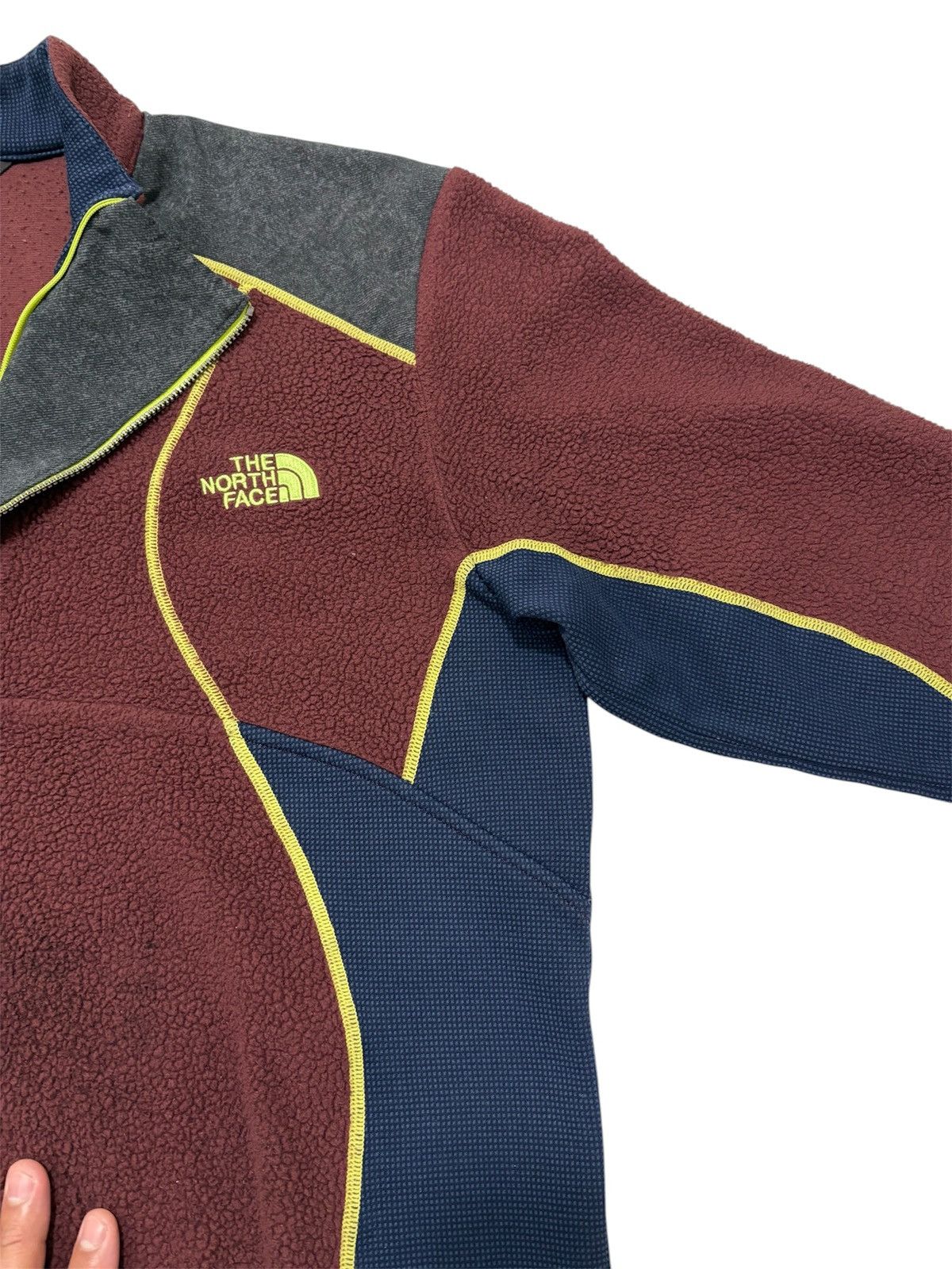 The North Face The North Face fleece fit like M size unisex Size US M / EU 48-50 / 2 - 10 Thumbnail