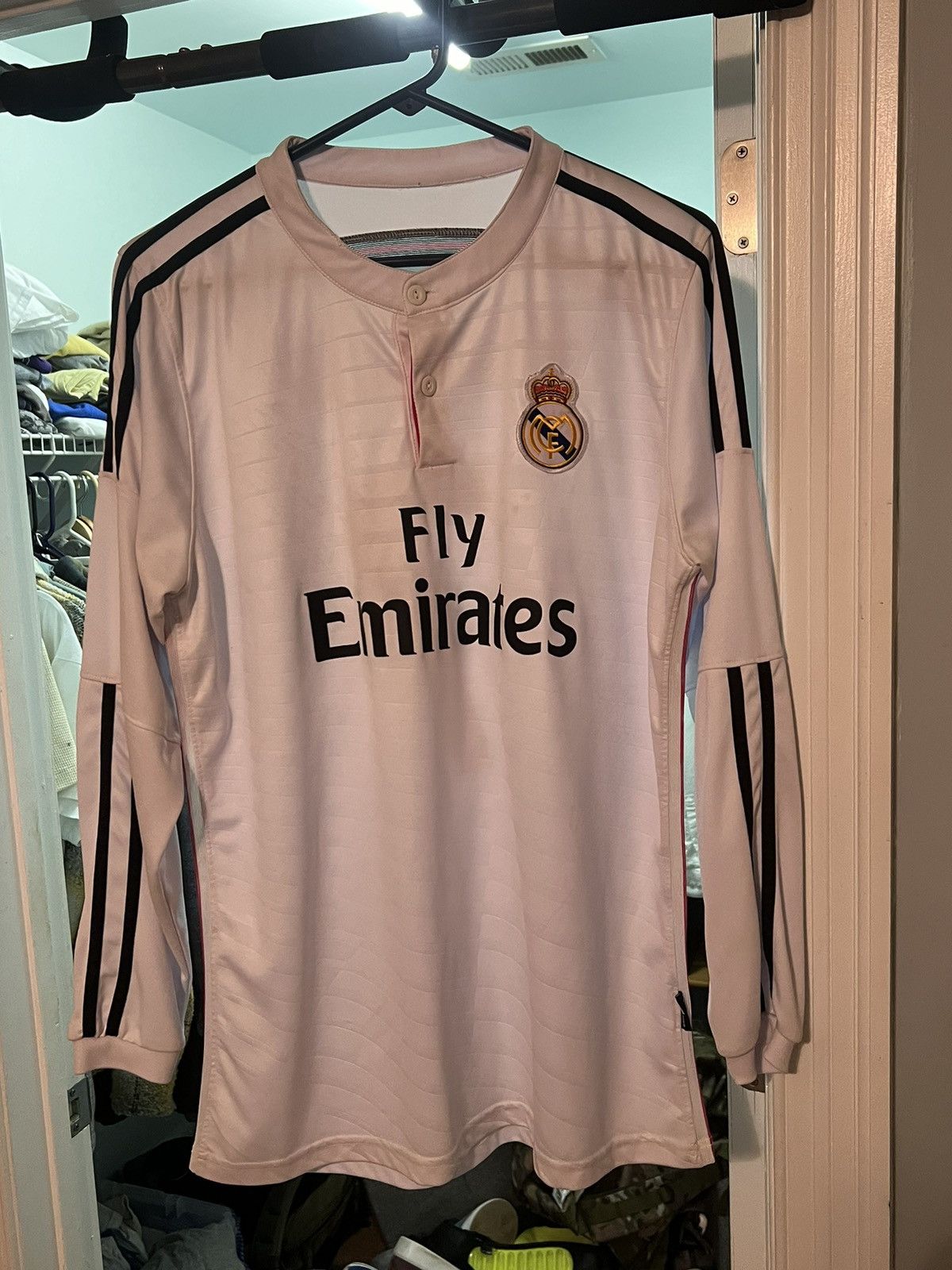 Other Real Madrid Ronaldo jersey Size US L / EU 52-54 / 3 - 1 Thumbnail