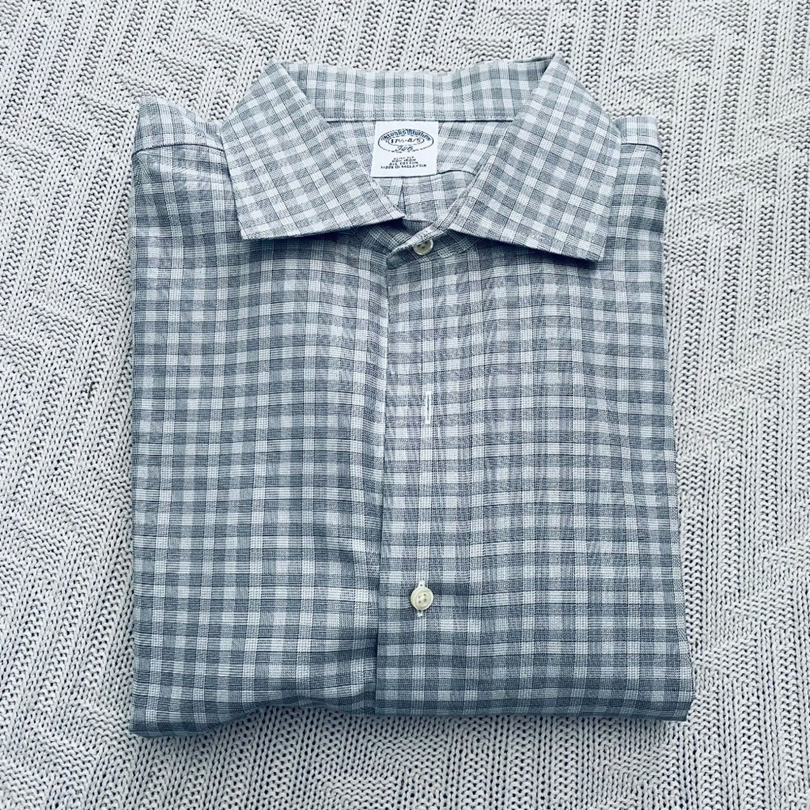 Brooks Brothers Brooks Brothers gray plaid button down shirt Size US XL / EU 56 / 4 - 1 Thumbnail