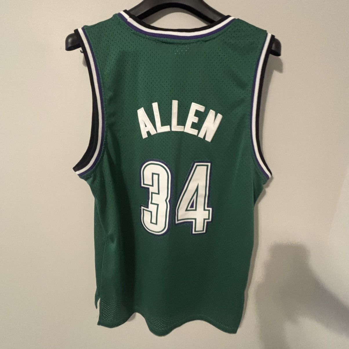 Mitchell & Ness Mitchell & Ness Milwaukee Bucks Ray Allen Hardwood Classics Size US S / EU 44-46 / 1 - 4 Thumbnail