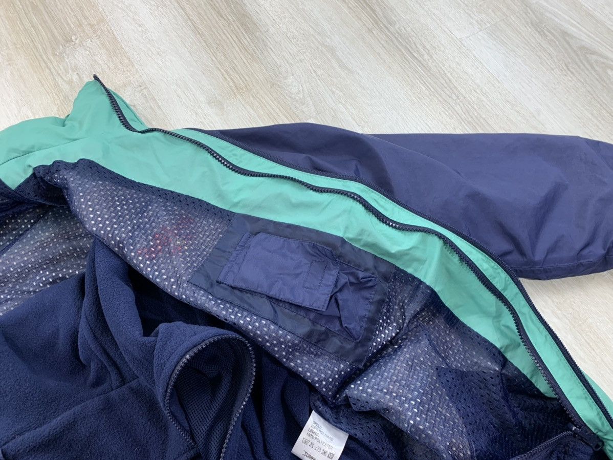 Red Bull Mens vintage jacket Sauber Petronas Red Bull Size L Size US L / EU 52-54 / 3 - 12 Thumbnail