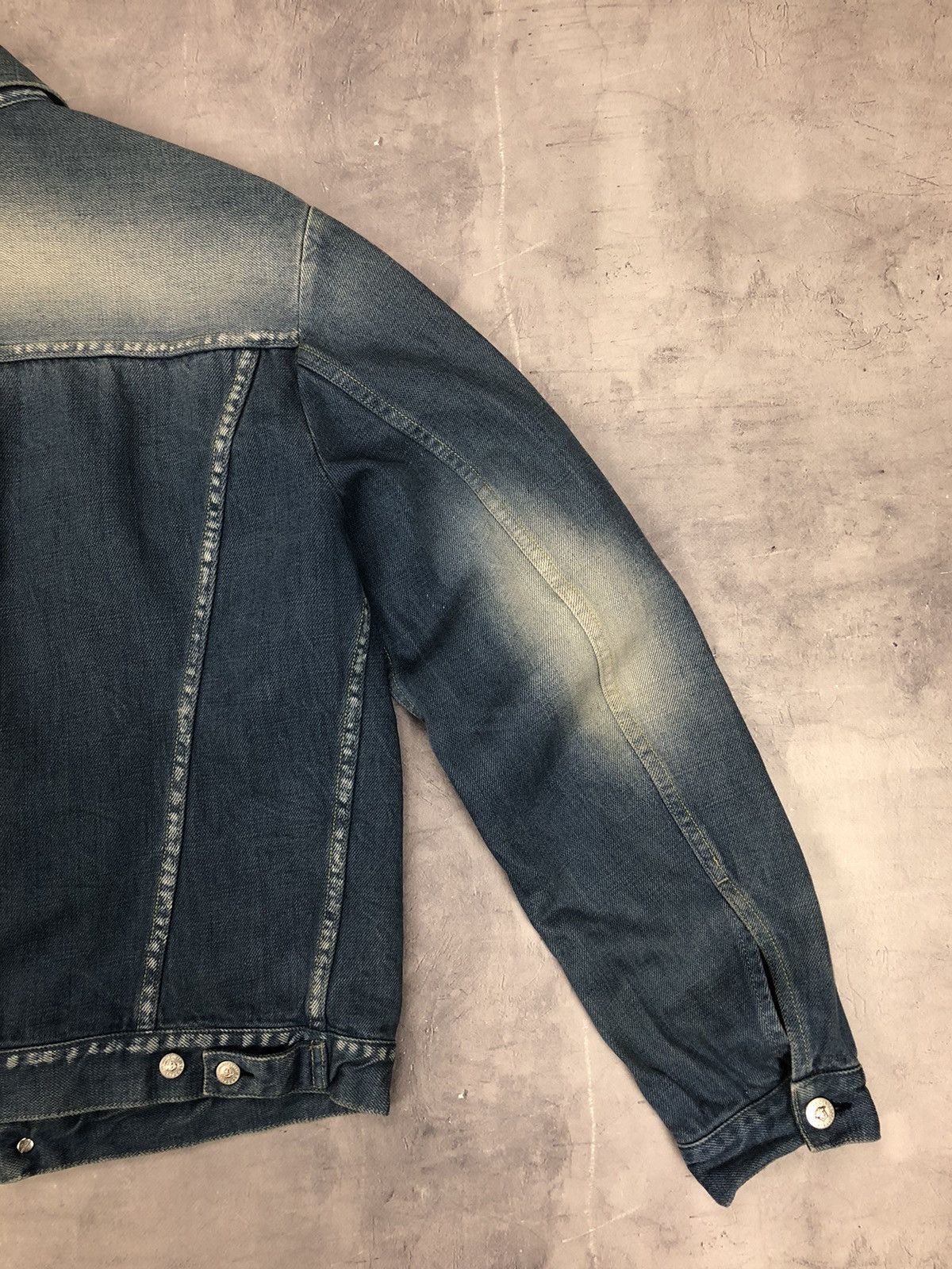Versace × Vintage versace jeans couture Vintage Denim Jacket Size M / US 6-8 / IT 42-44 - 9 Thumbnail