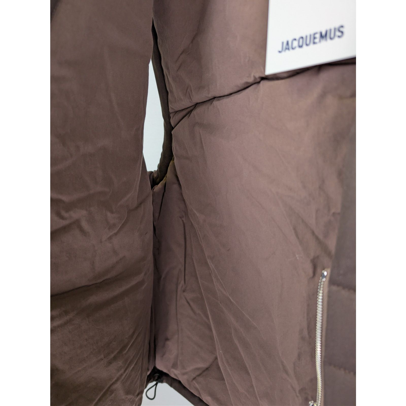 Jacquemus o1rshd1 'Le Gilet Carozzu' padded vest in dark brown Size US L / EU 52-54 / 3 - 9 Thumbnail