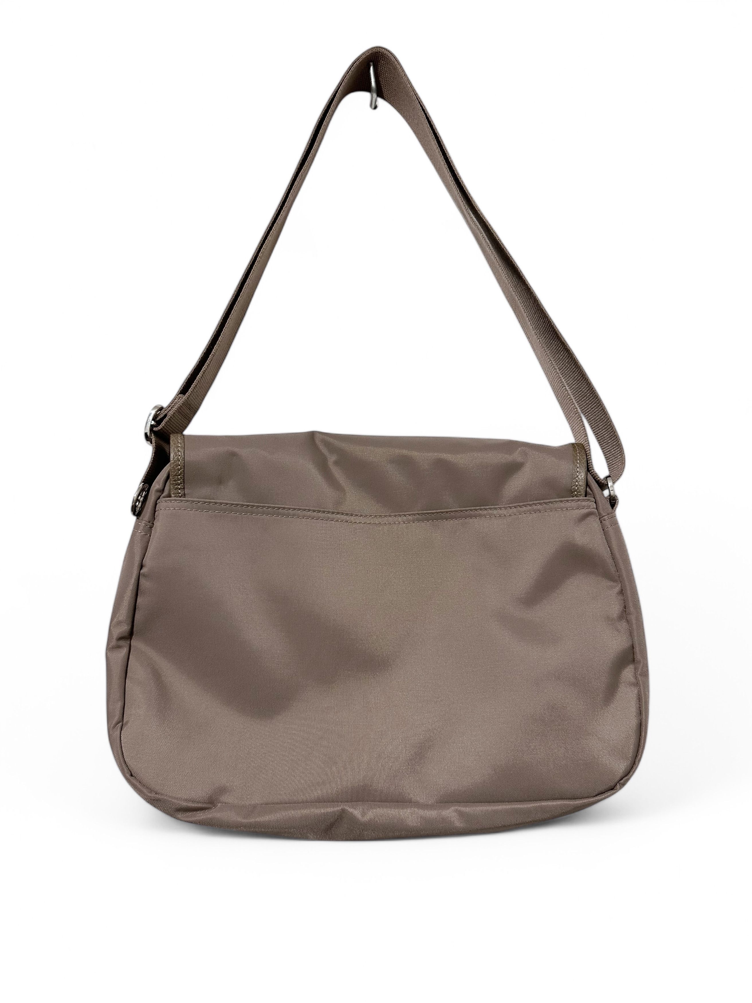 Longchamp Longchamp Le Pliage Club Messenger Bag in Beige Grailed