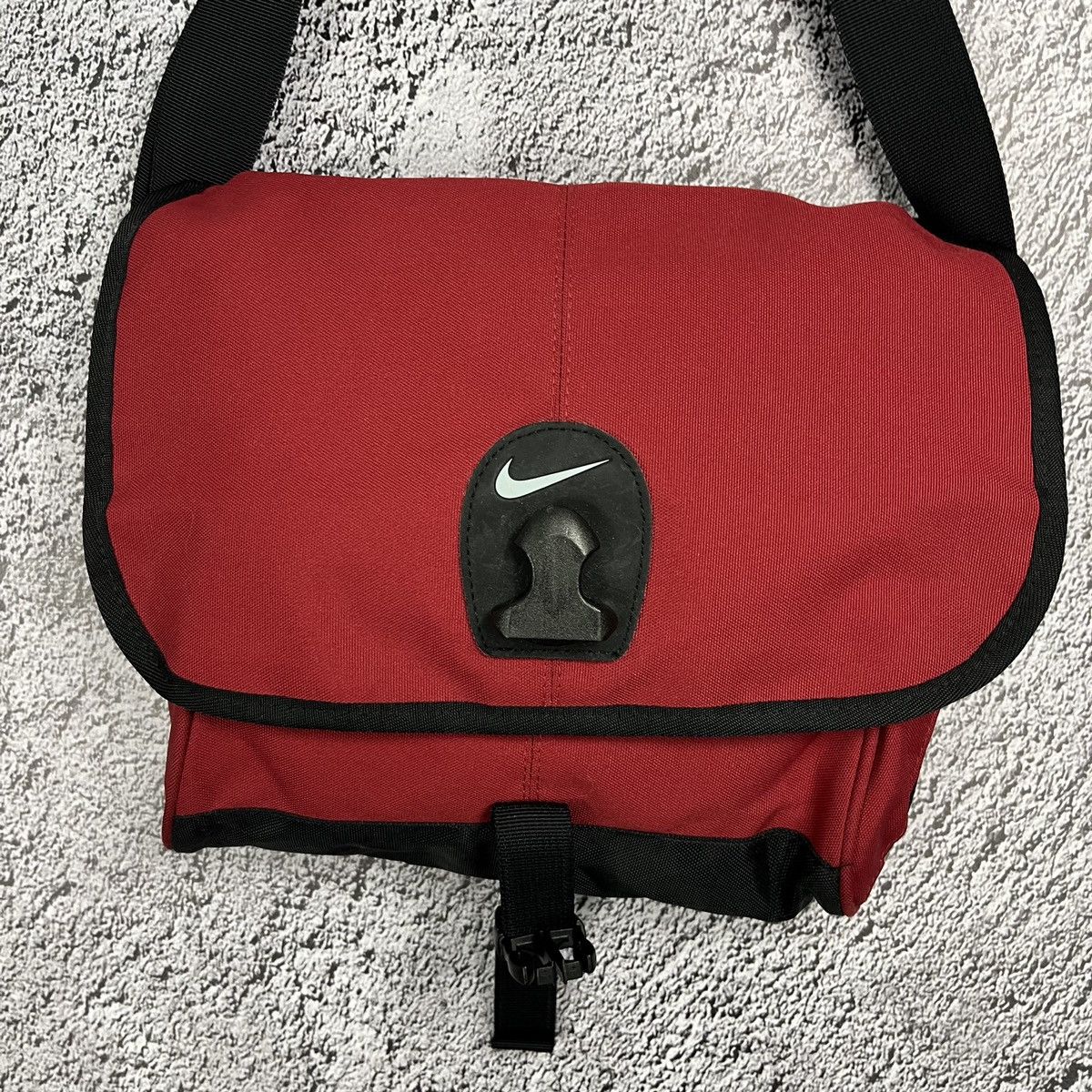 Nike × Vintage 🧰VINTAGE🧰 Nike 90s Crossbody Messenger Y2K Red Shoulder Bag Size ONE SIZE - 4 Thumbnail