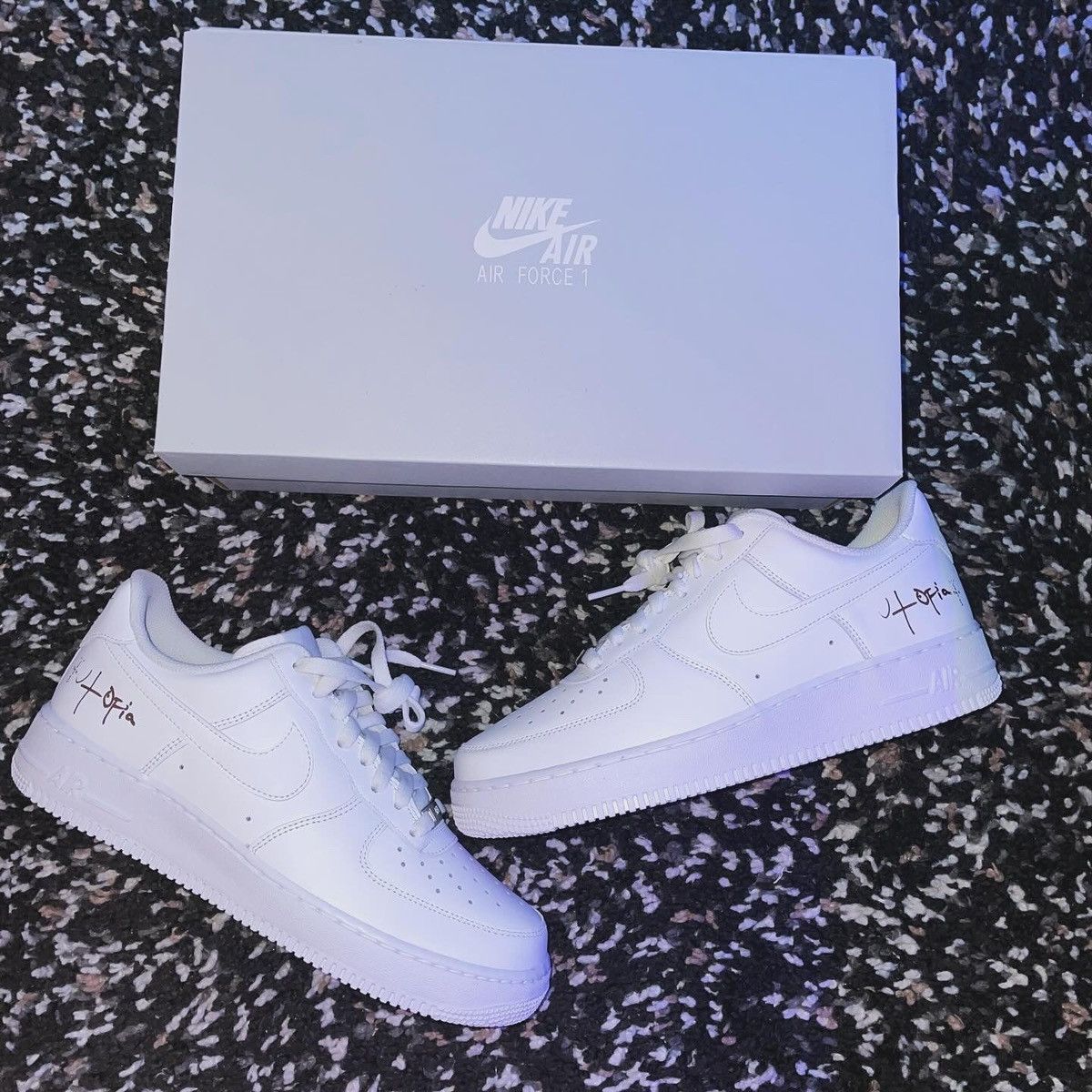 Nike × Travis Scott Travis Scott Utopia AF1 9M Size US 9 / EU 42 - 1 Thumbnail
