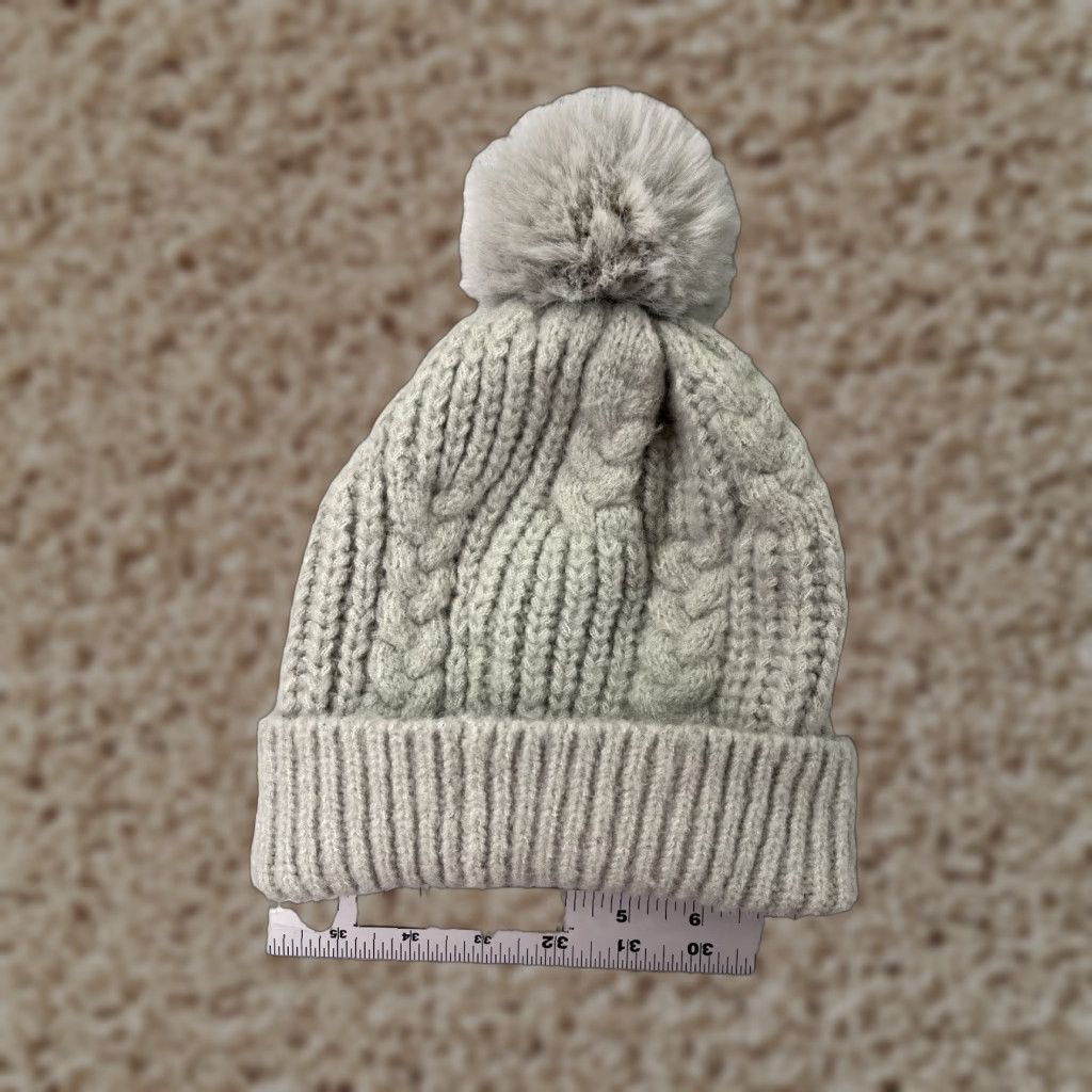 Vintage Collection 18 Beanie Womens One Size Gray Cable Knit Acrylic Blend Ski Pom Toque Size ONE SIZE - 1 Thumbnail