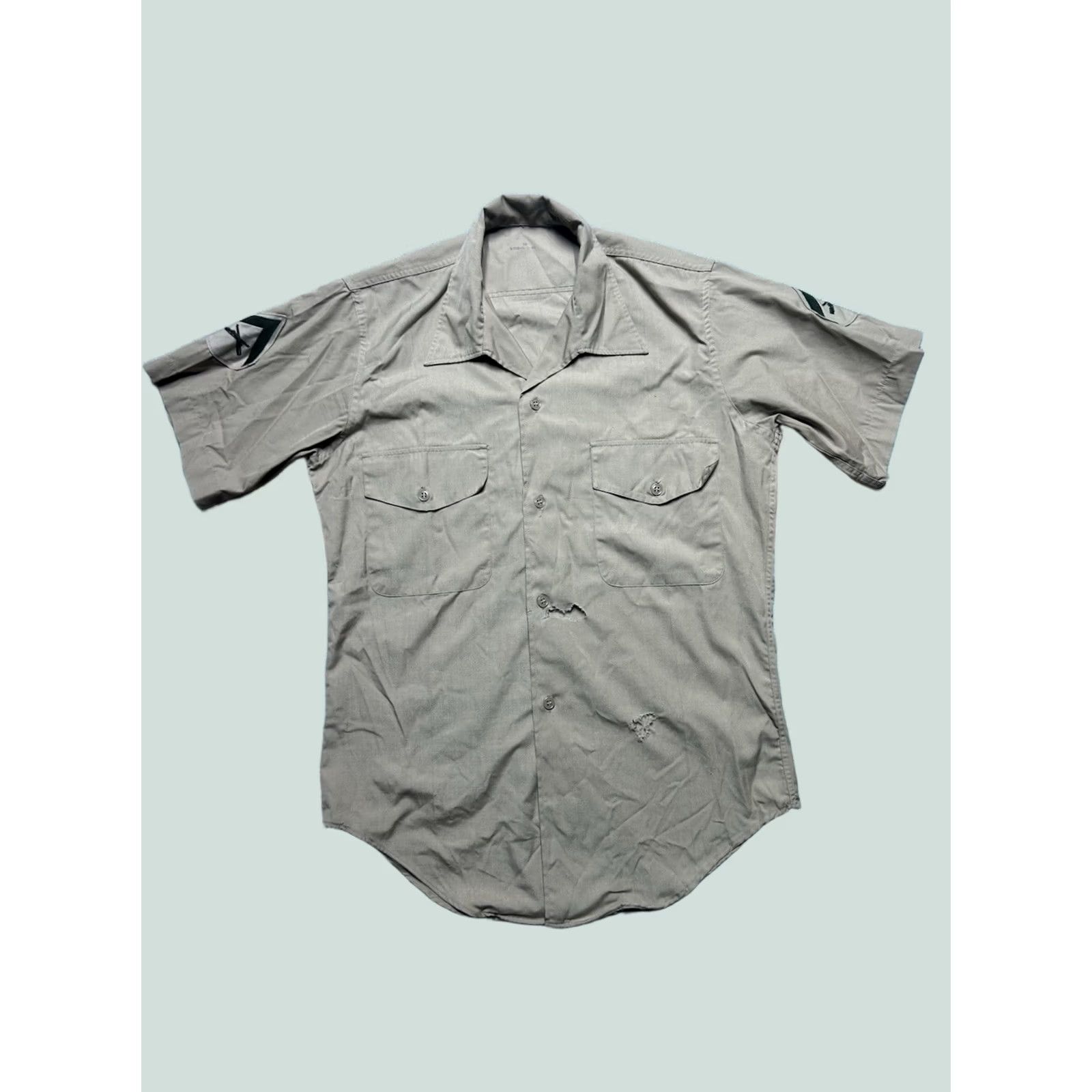 Vintage VINTAGE Army patched button shirt khaki tan distressed Med Military Mens Size US M / EU 48-50 / 2 - 1 Thumbnail