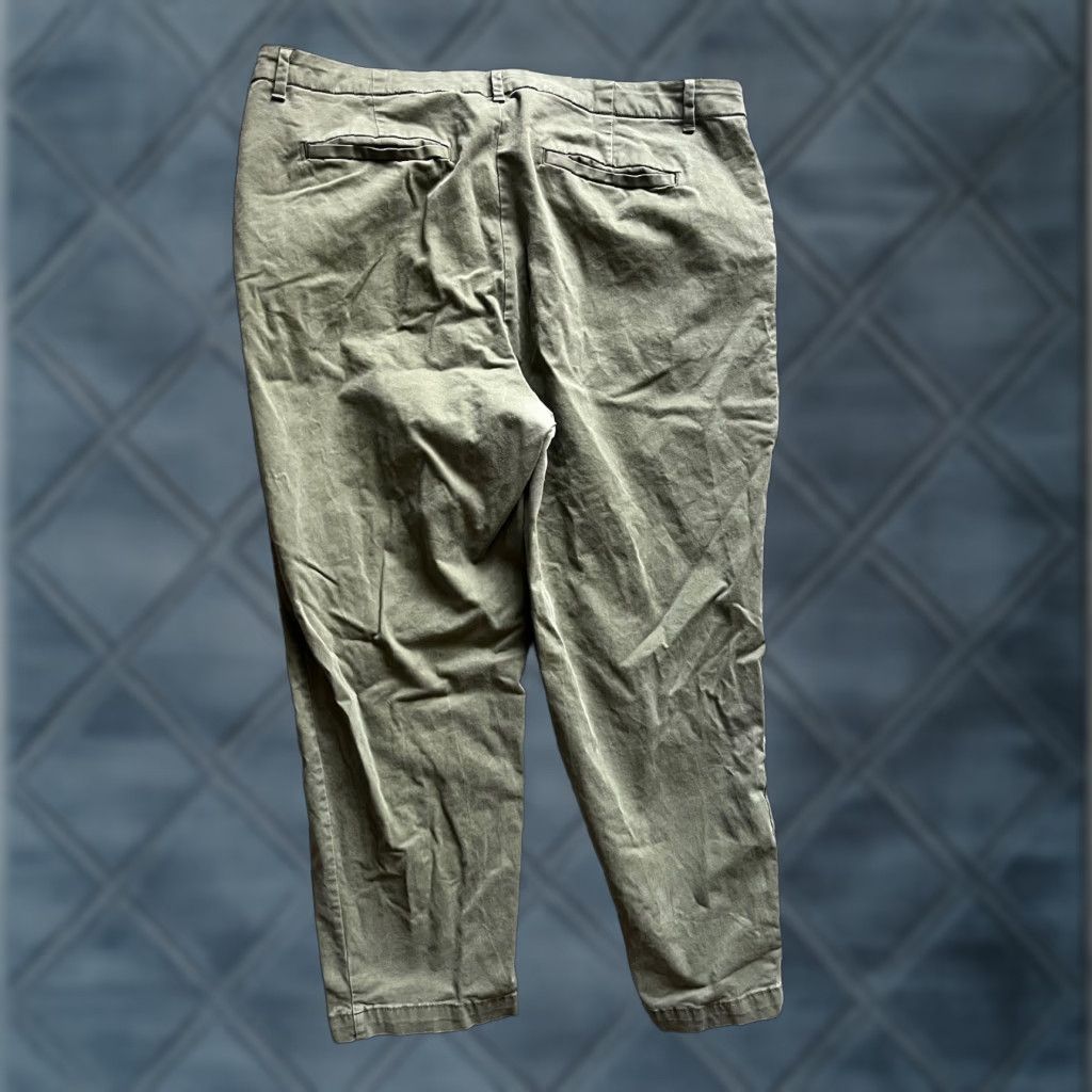 Banana Republic VINTAGE Banana Republic Slim Fit Chino Pants Women 18 Green Adult Regular Size Green 18 Women Size 40" / US 18 - 1 Thumbnail