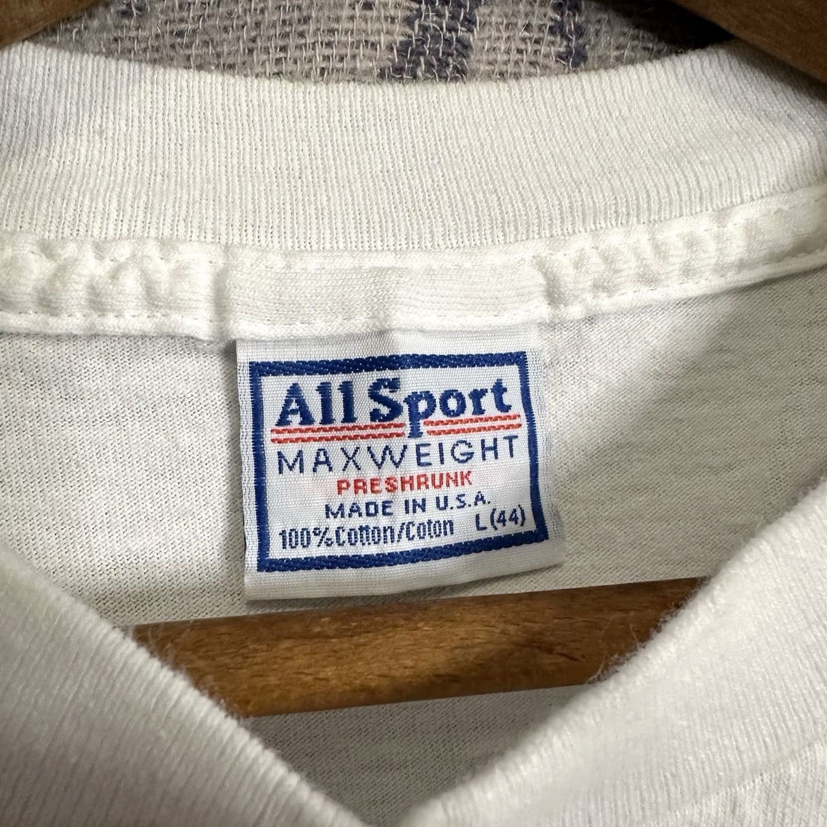 K-Swiss VINTAGE K-Swiss T-Shirt Men's L White 90s Sports Athletic Crew Neck Short Sleeve Cotton Multi-Theme 90s Promotional USA White Size US L / EU 52-54 / 3 - 3 Thumbnail