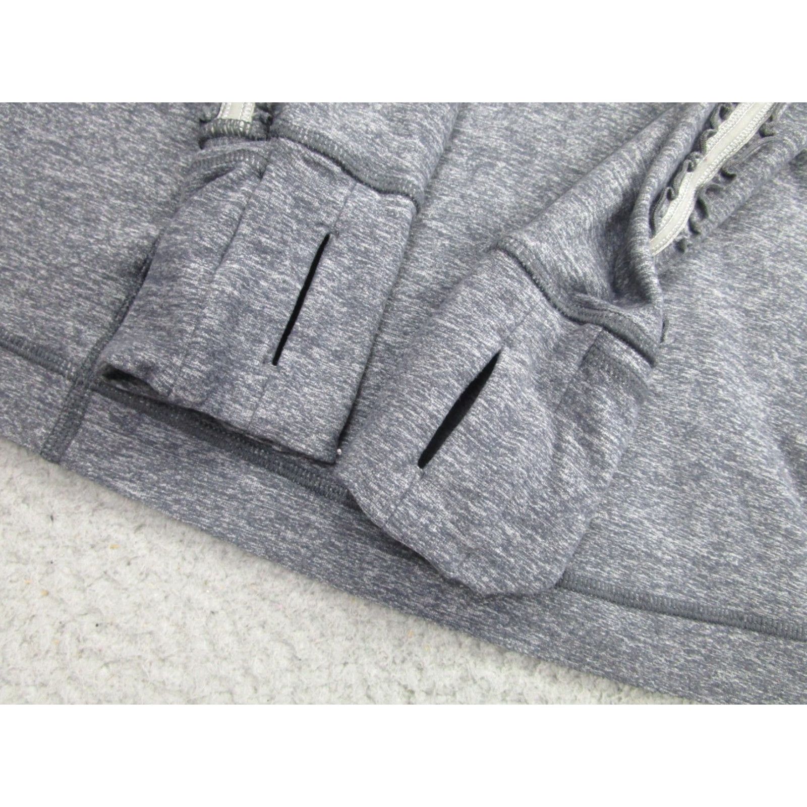 Lululemon Lululemon Pullover Women 8 Gray Mock Neck Half Zip Long Sleeve Thumbholes Reflective Running Gym Yoga Size M / US 6-8 / IT 42-44 - 7 Thumbnail