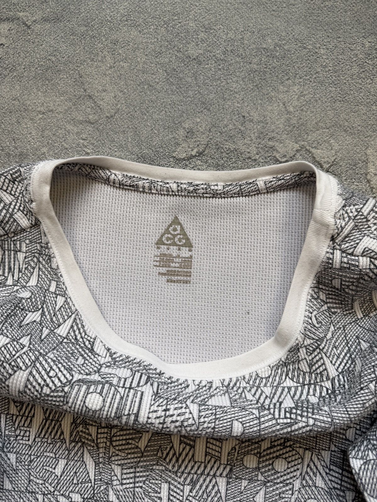 Nike Vintage Nike ACG Sweatshirt Monogram Size US S / EU 44-46 / 1 - 6 Thumbnail