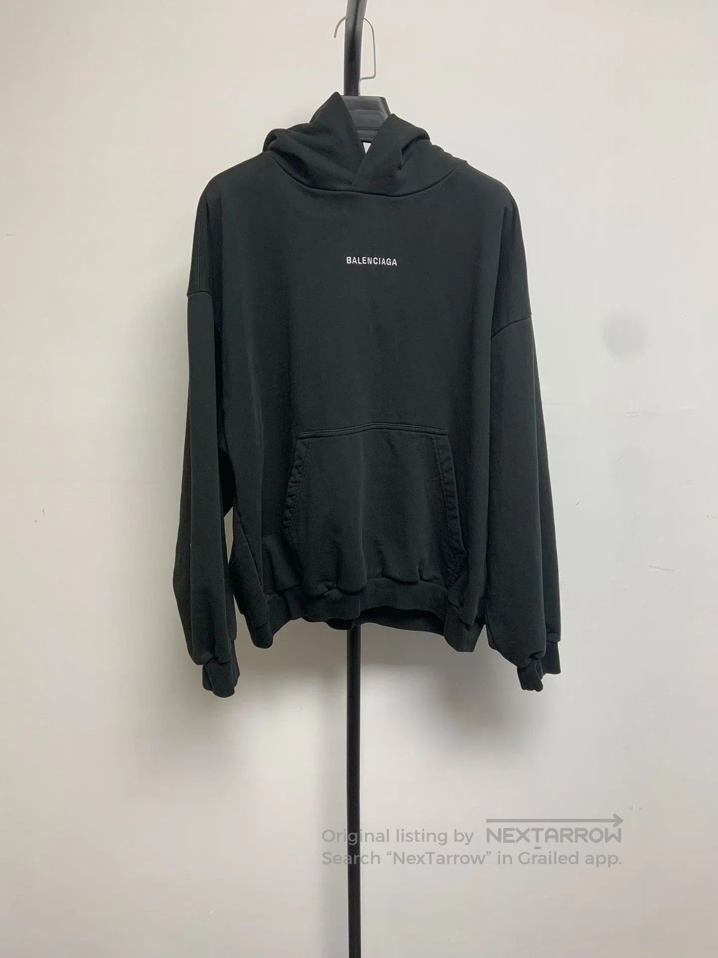 Balenciaga Balenciaga Men's Logo Print Hooded Sweatshirt. Size US L / EU 52-54 / 3 - 1 Thumbnail