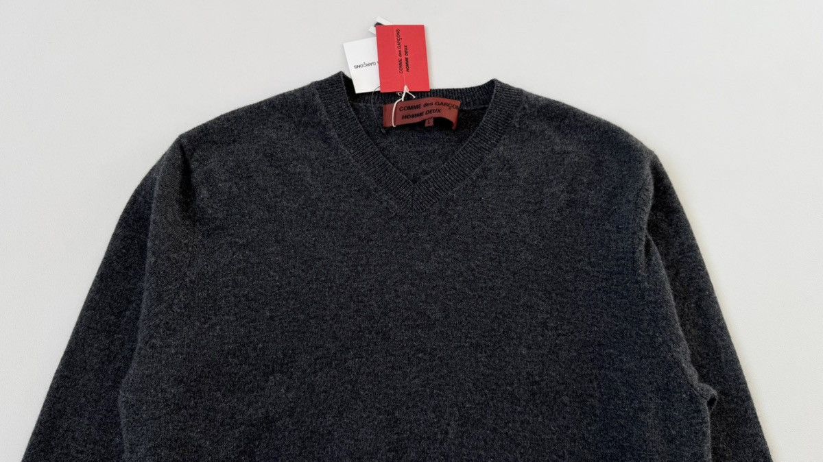 Comme des Garcons A/W 04 Gray Wool V Neck Sweater Size US L / EU 52-54 / 3 - 2 Thumbnail