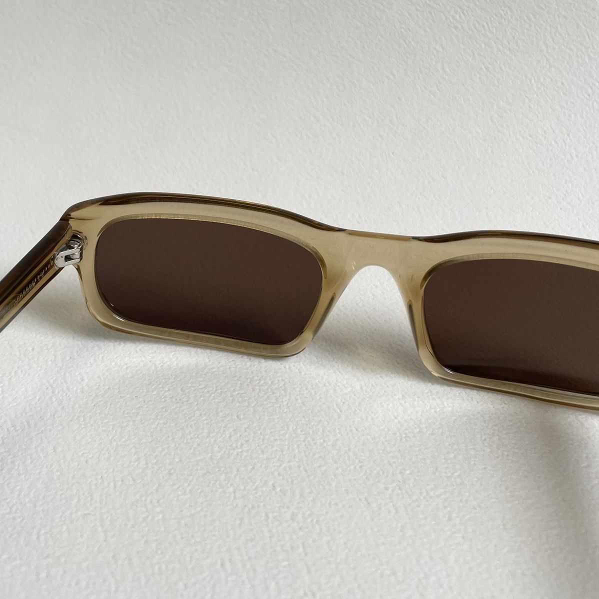 Cutler and Gross Translucent Honey Frame Vintage Sunglasses Size ONE SIZE - 8 Thumbnail