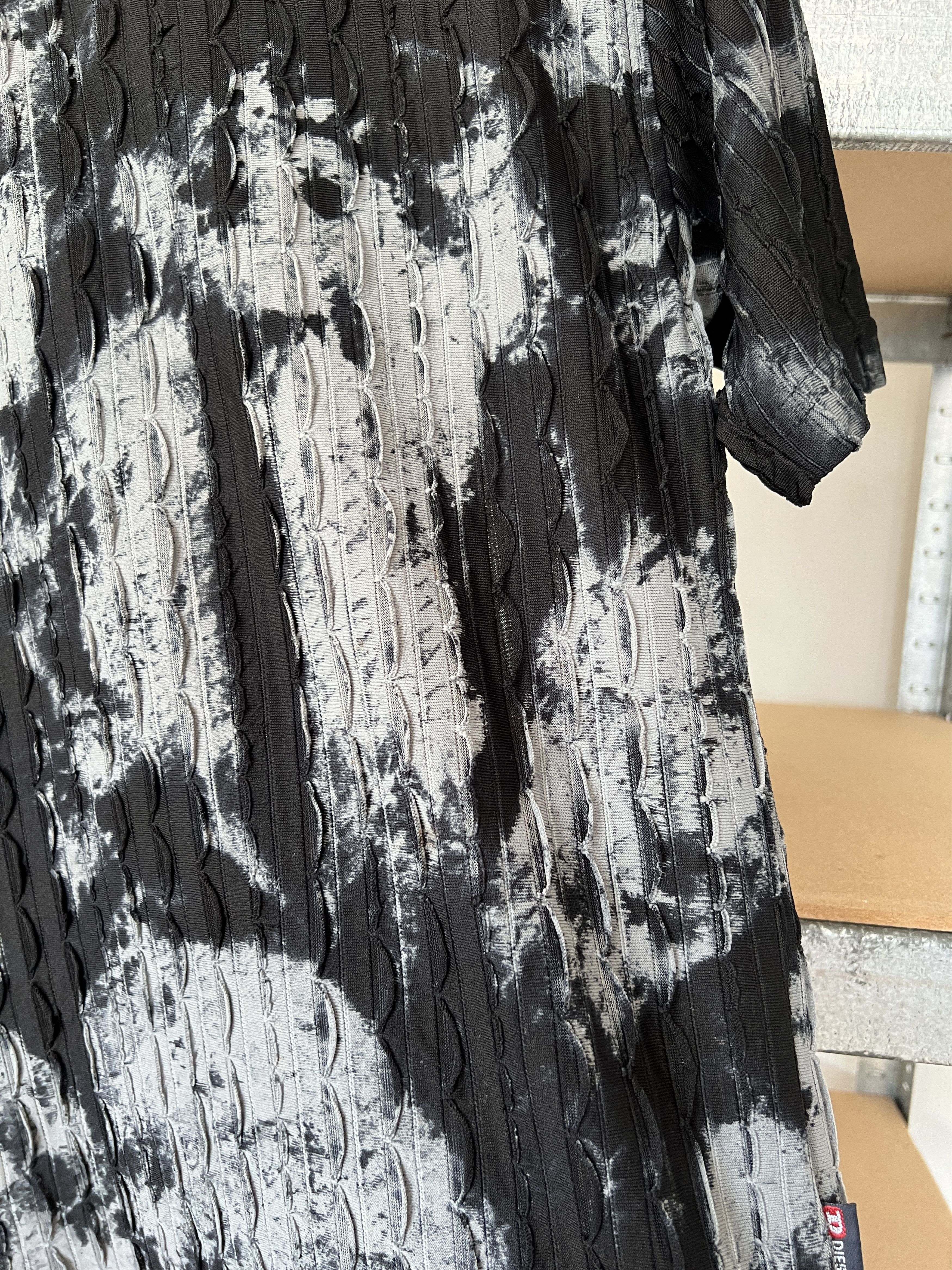 Diesel Diesel Y2K Vintage Abstract Tee Size L / US 10 / IT 46 - 12 Thumbnail