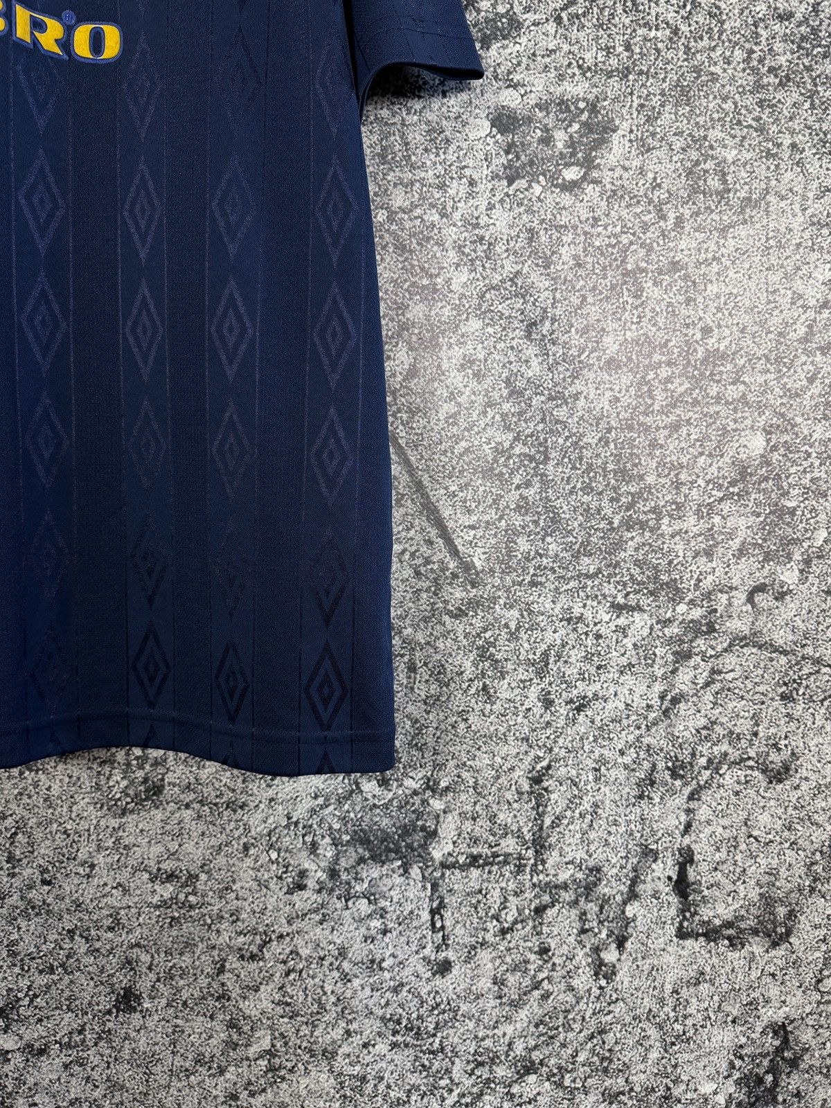 Umbro UMBRO Vintage Crewneck Monogram T-Shirt Short Sleeve Jersey Size US L / EU 52-54 / 3 - 5 Thumbnail