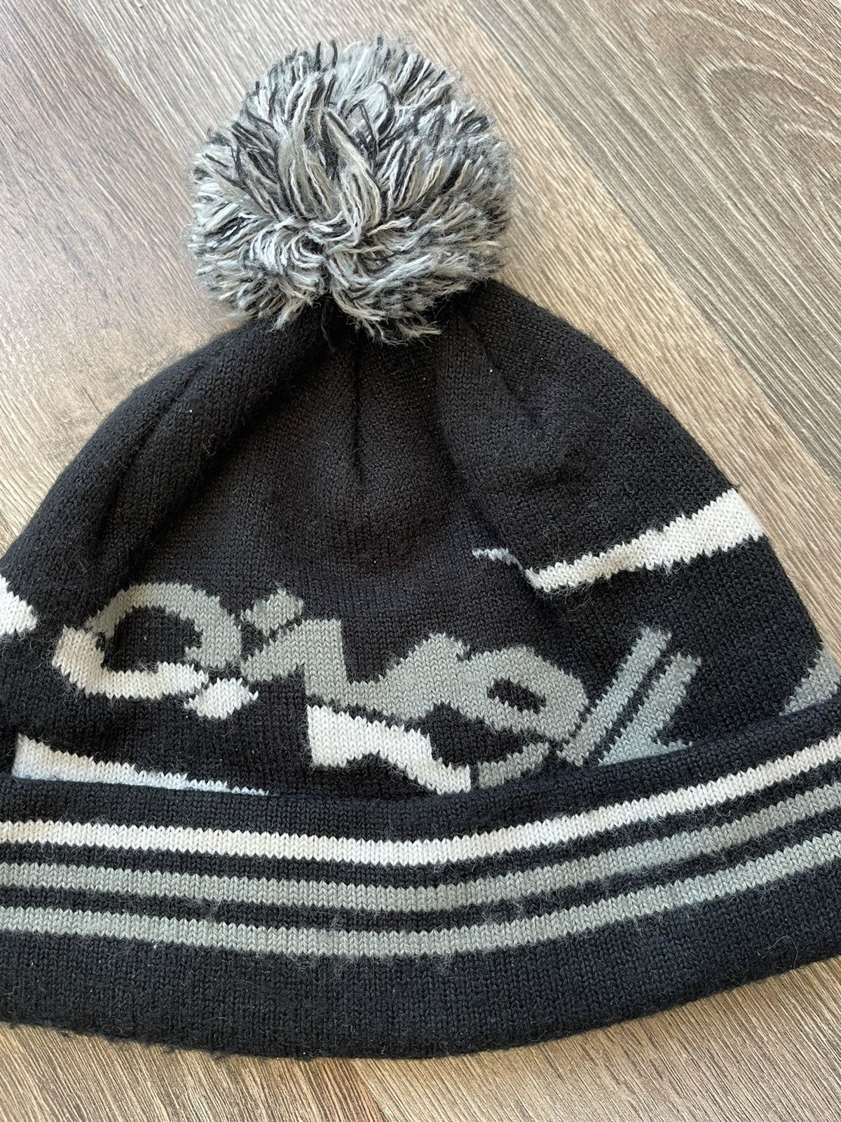 Vintage Vintage Y2K ONEILL Ski Beanie Hat Streetwear Style cap hats Size ONE SIZE - 2 Thumbnail