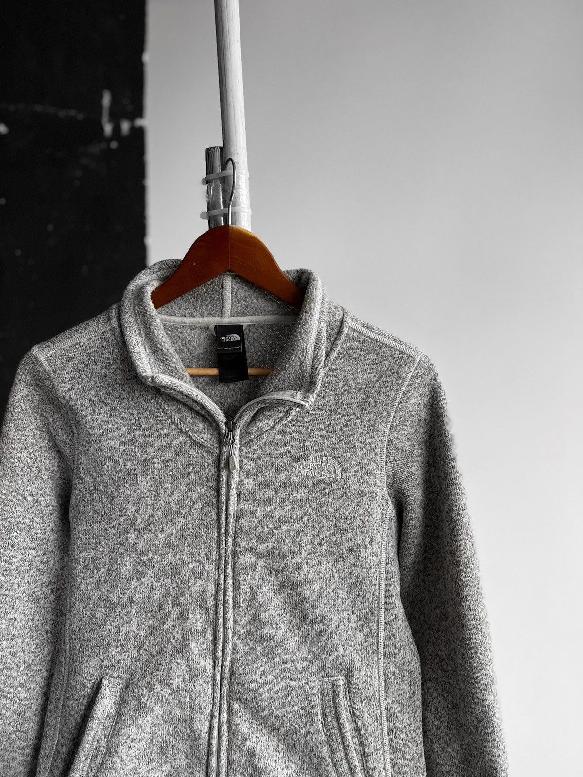 The North Face The North Face Womens Gray Full Zip Fleece Jacket Outdoor Size M / US 6-8 / IT 42-44 - 2 Thumbnail