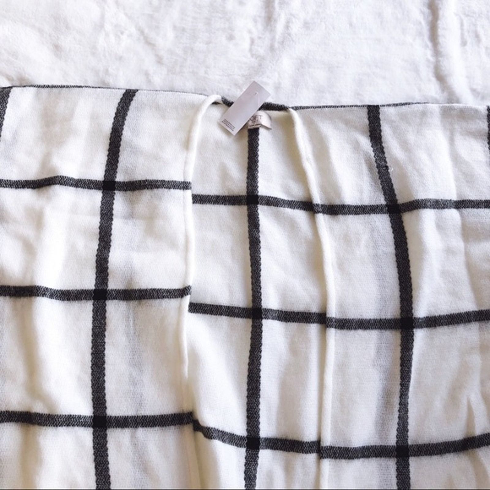 Loft LOFT White Plaid Fringe Wrap Scarf Size ONE SIZE - 6 Thumbnail