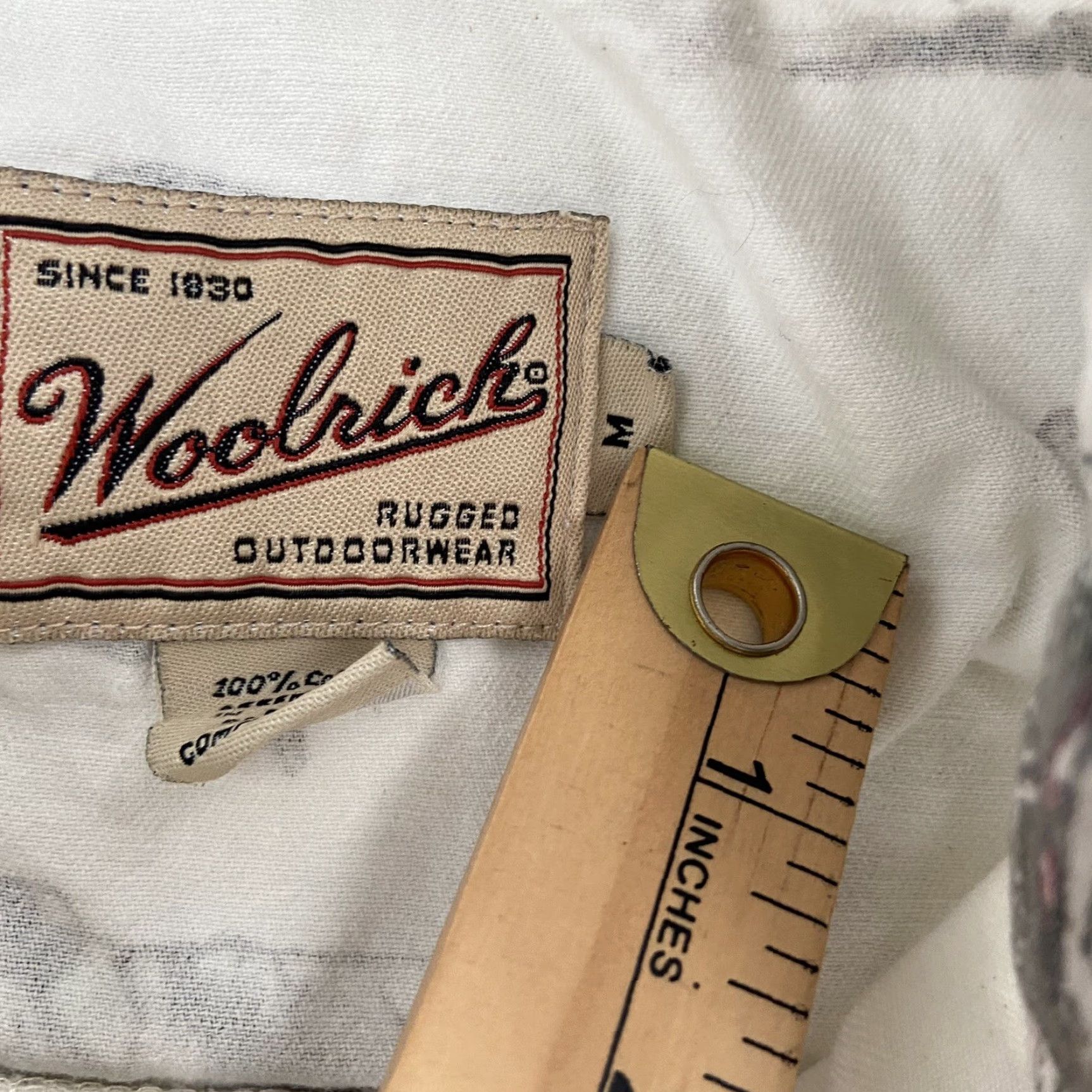 Vintage VINTAGE Woolrich Shirt Adult Medium White Button-Up Fly Fishing Camping Mens M All Seasons Pockets 90s Theme: Fish Mens Size US M / EU 48-50 / 2 - 6 Thumbnail
