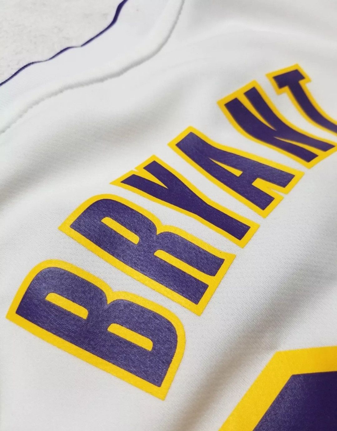 Adidas Los Angeles Lakers Kobe Bryant #24 Adidas NBA White Jersey Size US L / EU 52-54 / 3 - 6 Thumbnail