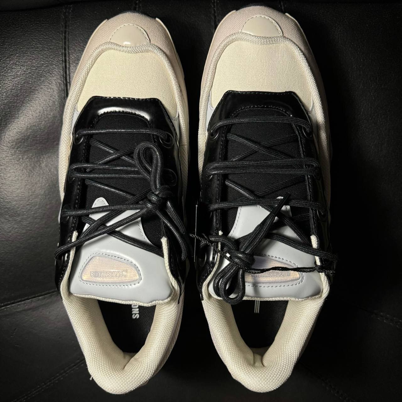 Adidas × Raf Simons Adidas Raf Simons Ozweego Cream Size US 11.5 / EU 44-45 - 6 Thumbnail