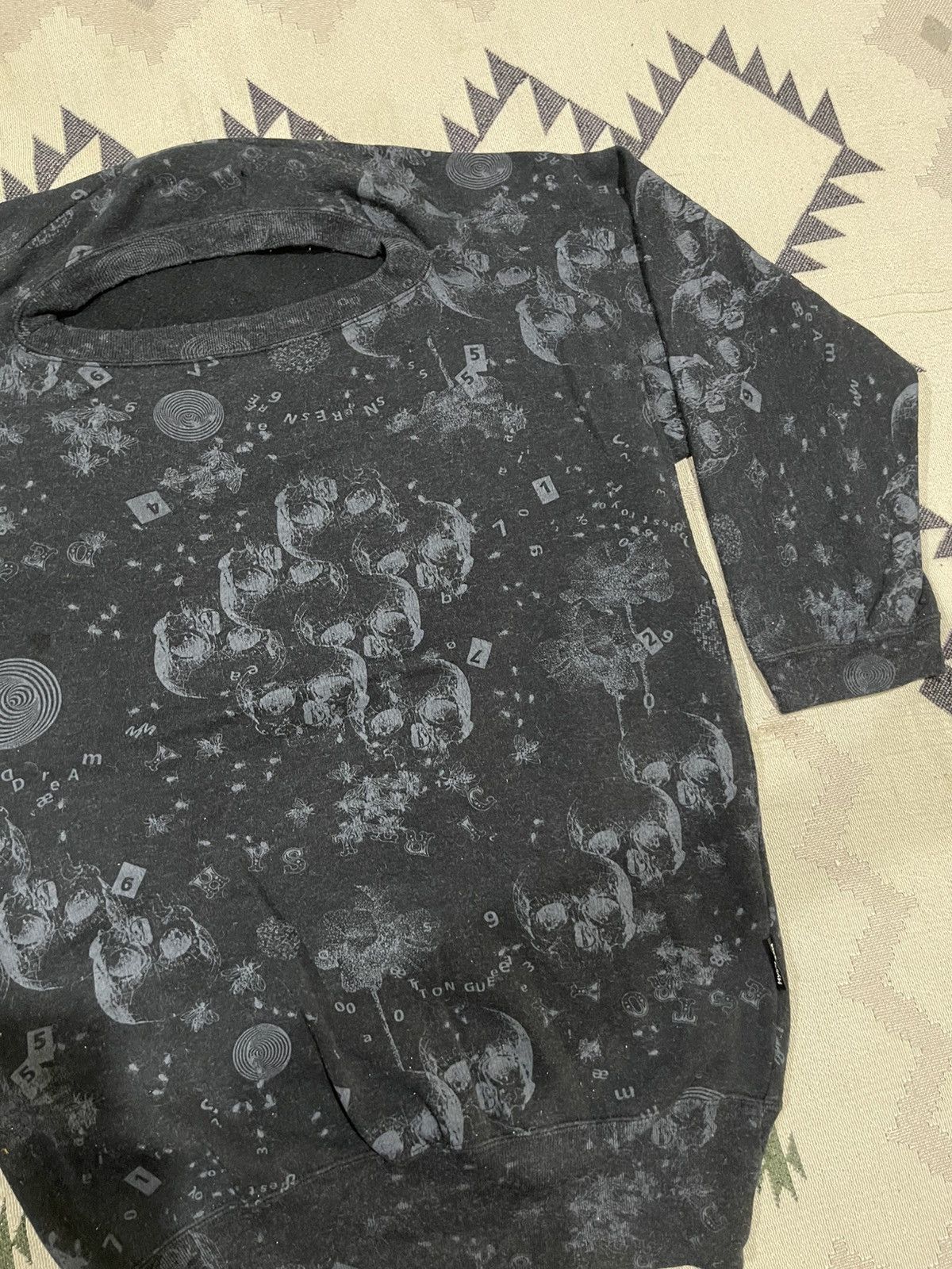Hysteric Glamour 90s HYSTERIC GLAMOUR FULLPRINT SKULL RARE SWEATSHIRT Size ONE SIZE - 14 Thumbnail