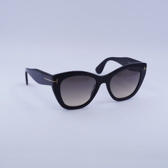 Tom Ford Tom Ford Cara FT0940 01B Sunglasses Black Cat Eye Frame Size ONE SIZE - 6 Thumbnail