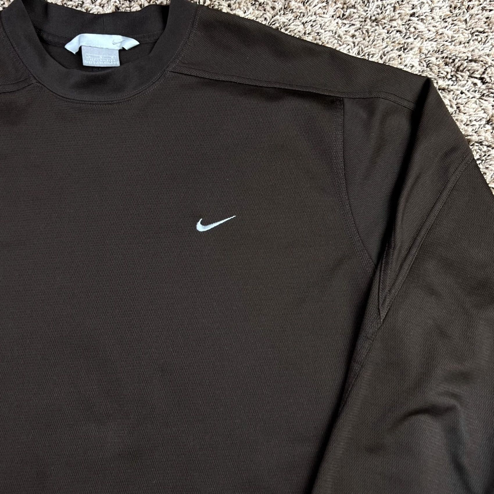 Nike VINTAGE Nike T-Shirt Long Sleeve Mens Large Embroidered Swoosh Brown Size US L / EU 52-54 / 3 - 4 Thumbnail