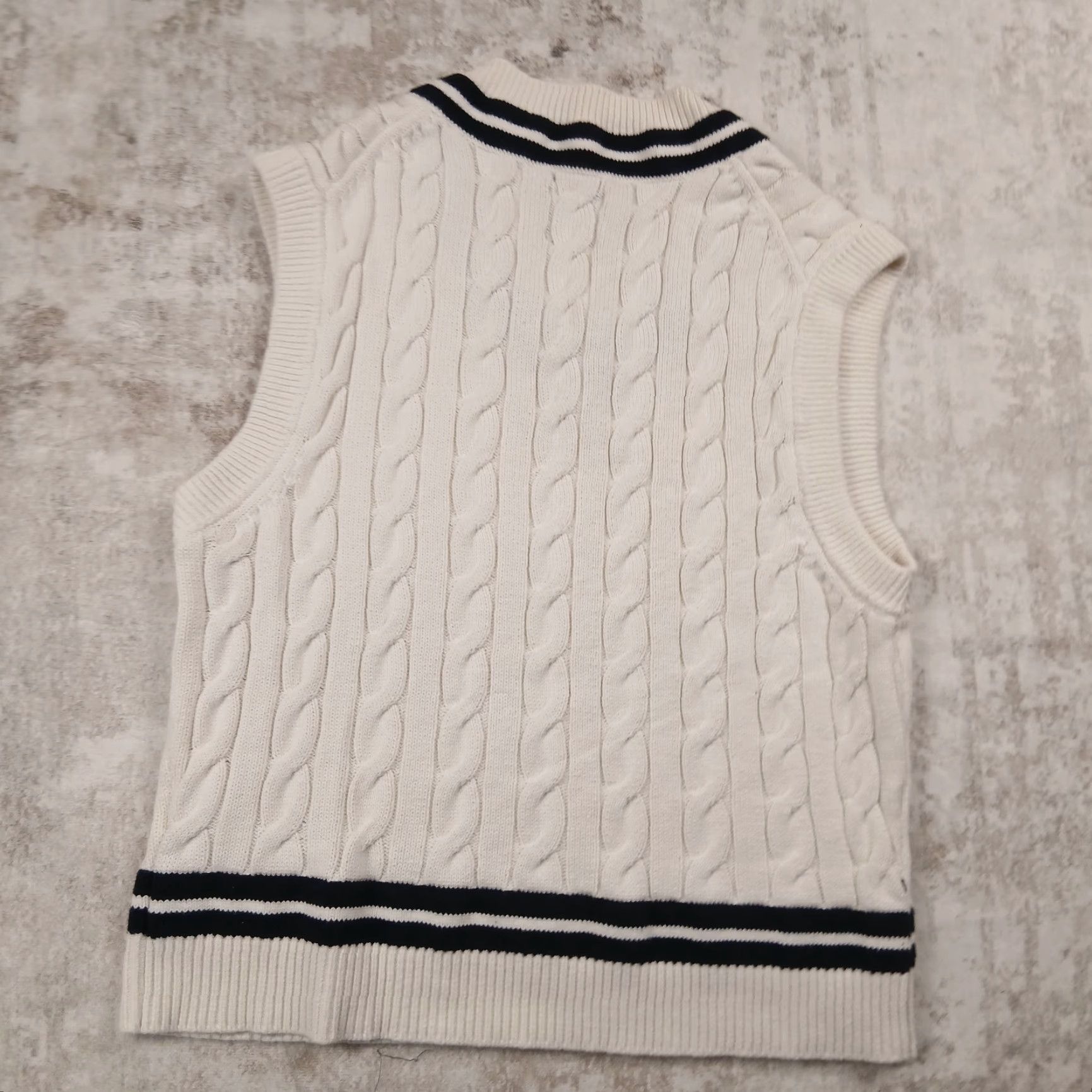 Abercrombie & Fitch Abercrombie & Fitch Cable Knit Sweater Vest Mens Small White Tennis Vest Size US S / EU 44-46 / 1 - 3 Thumbnail