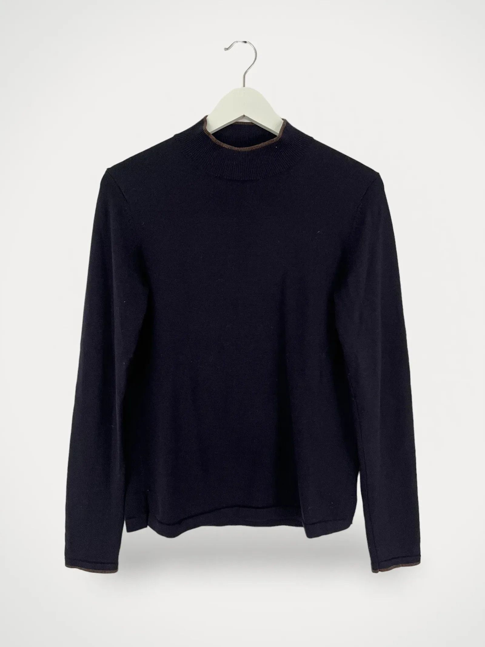 Uniqlo Uniqlo Sweater Size M / US 6-8 / IT 42-44 - 1 Thumbnail